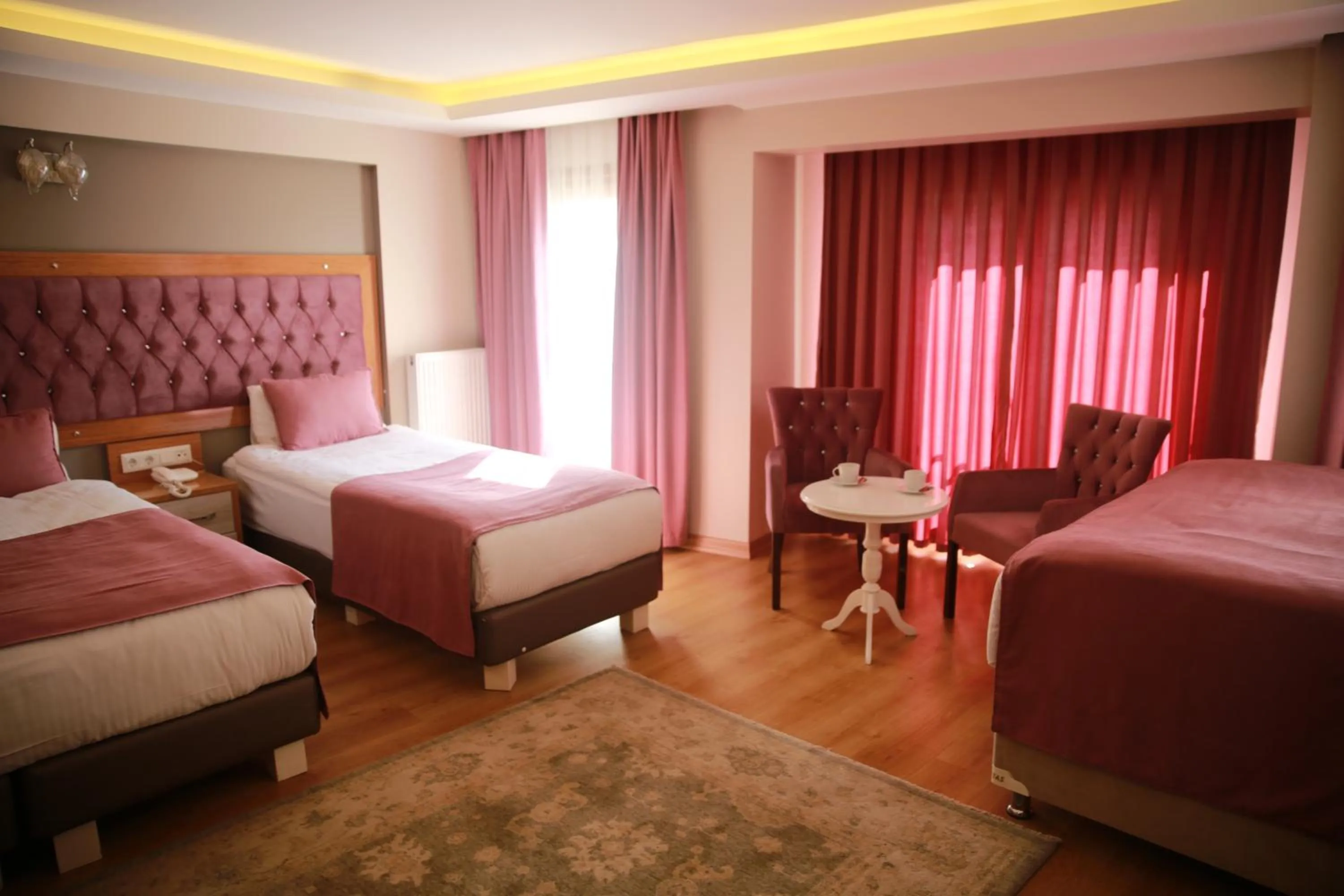 Photo of the whole room, Bed in Hotel Black Pearl