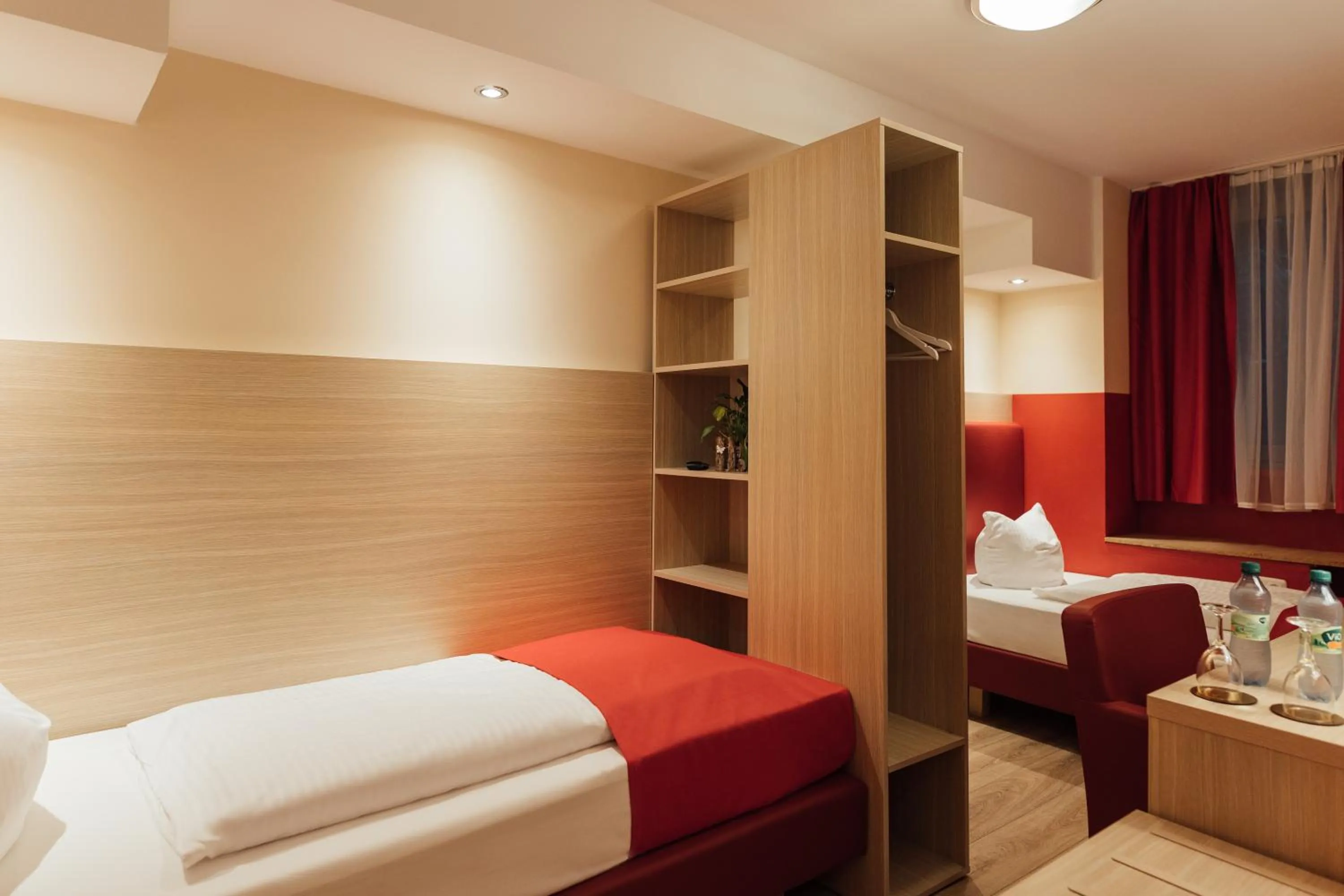 Bed in Hotel Hamburger Perle