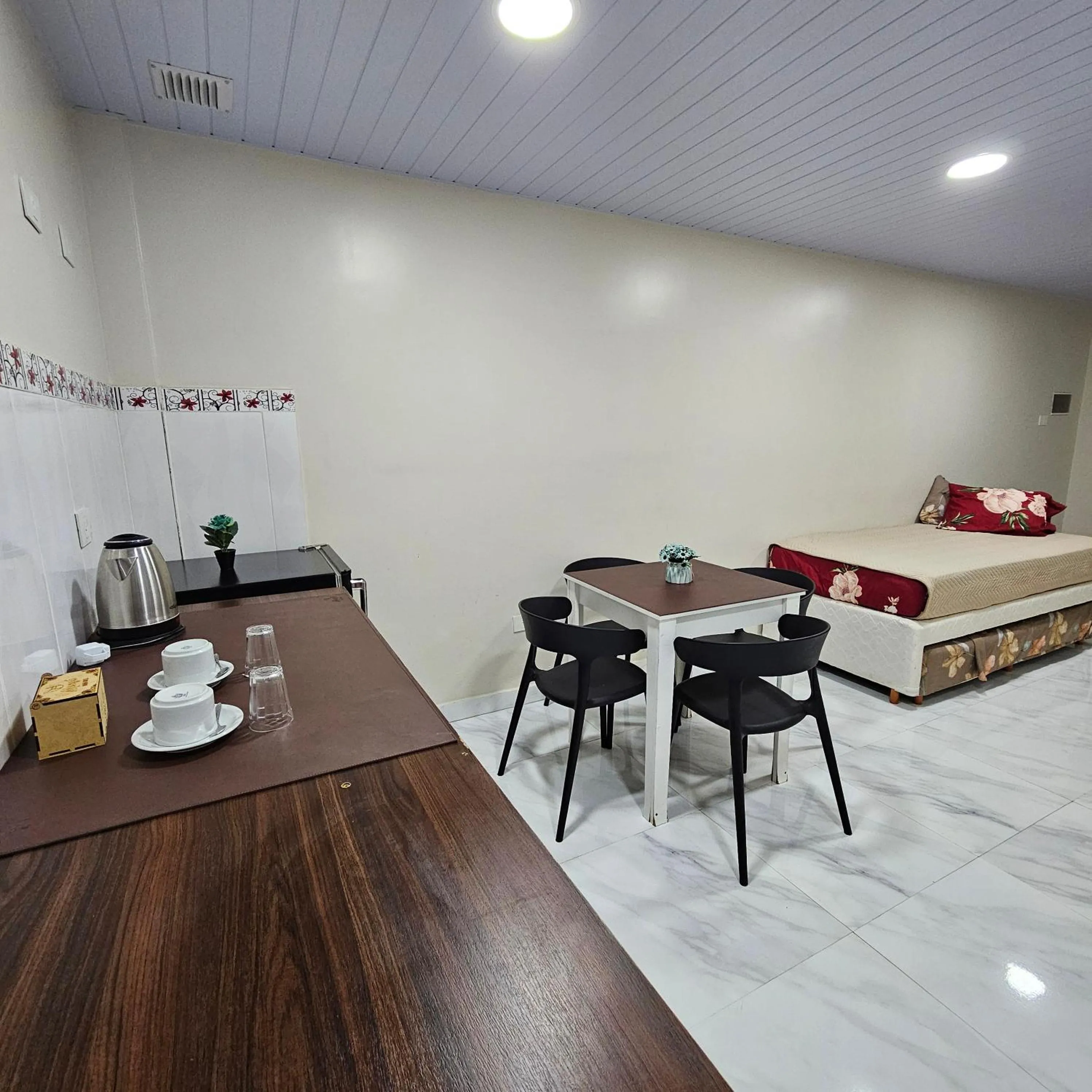 Coffee/tea facilities in Mensú Grand Hotel