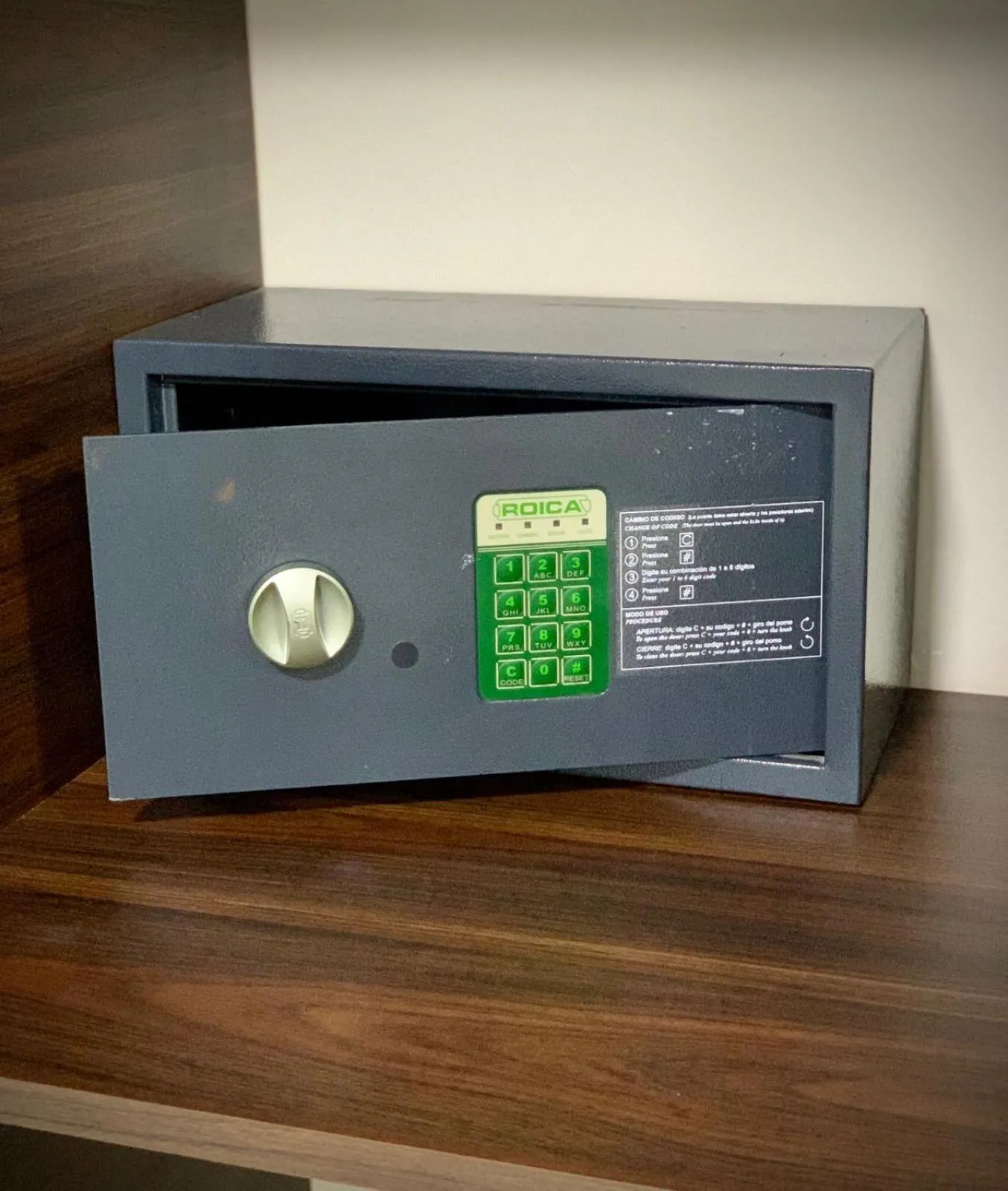 safe in Mensú Grand Hotel