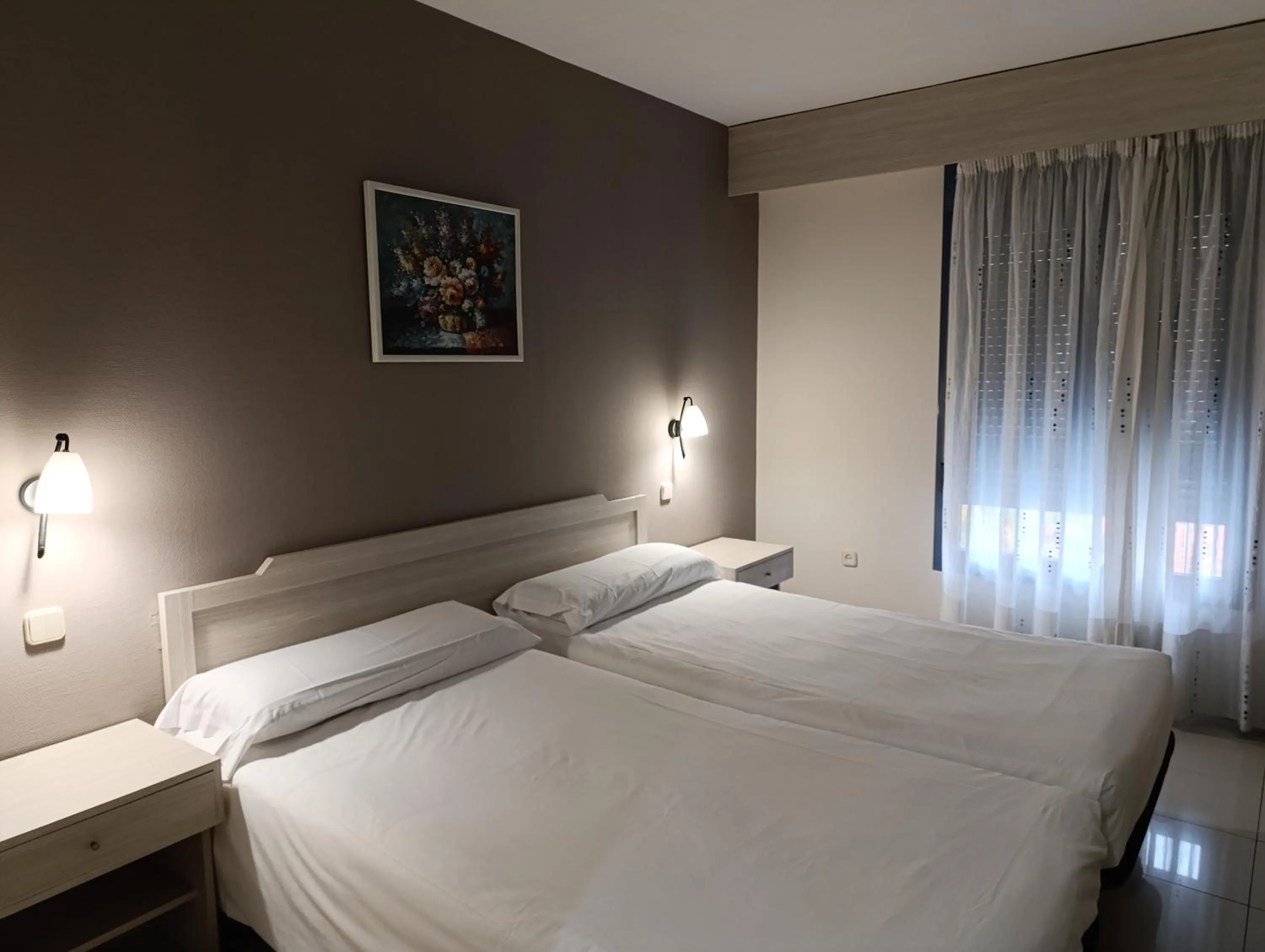 Photo of the whole room in Hotel Villa De Pinto