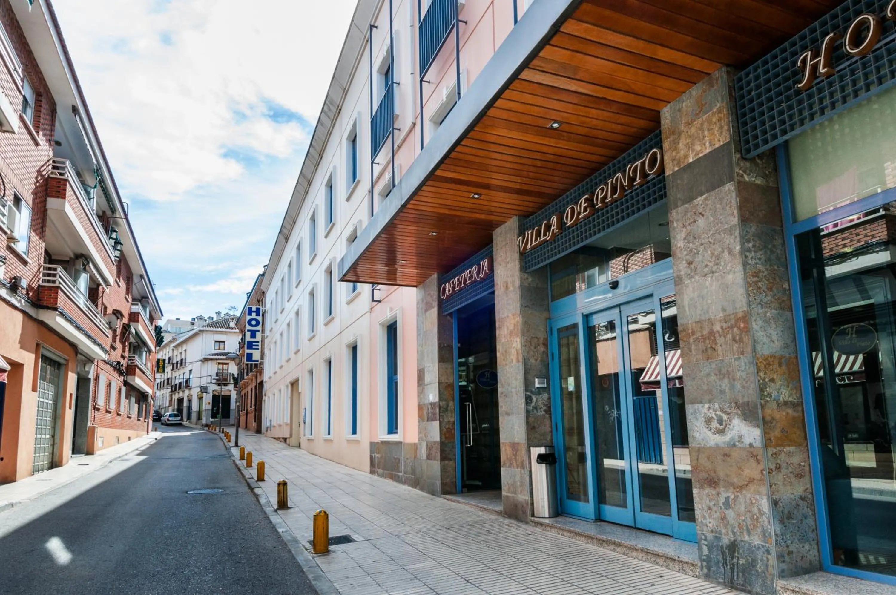 Facade/entrance in Hotel Villa De Pinto