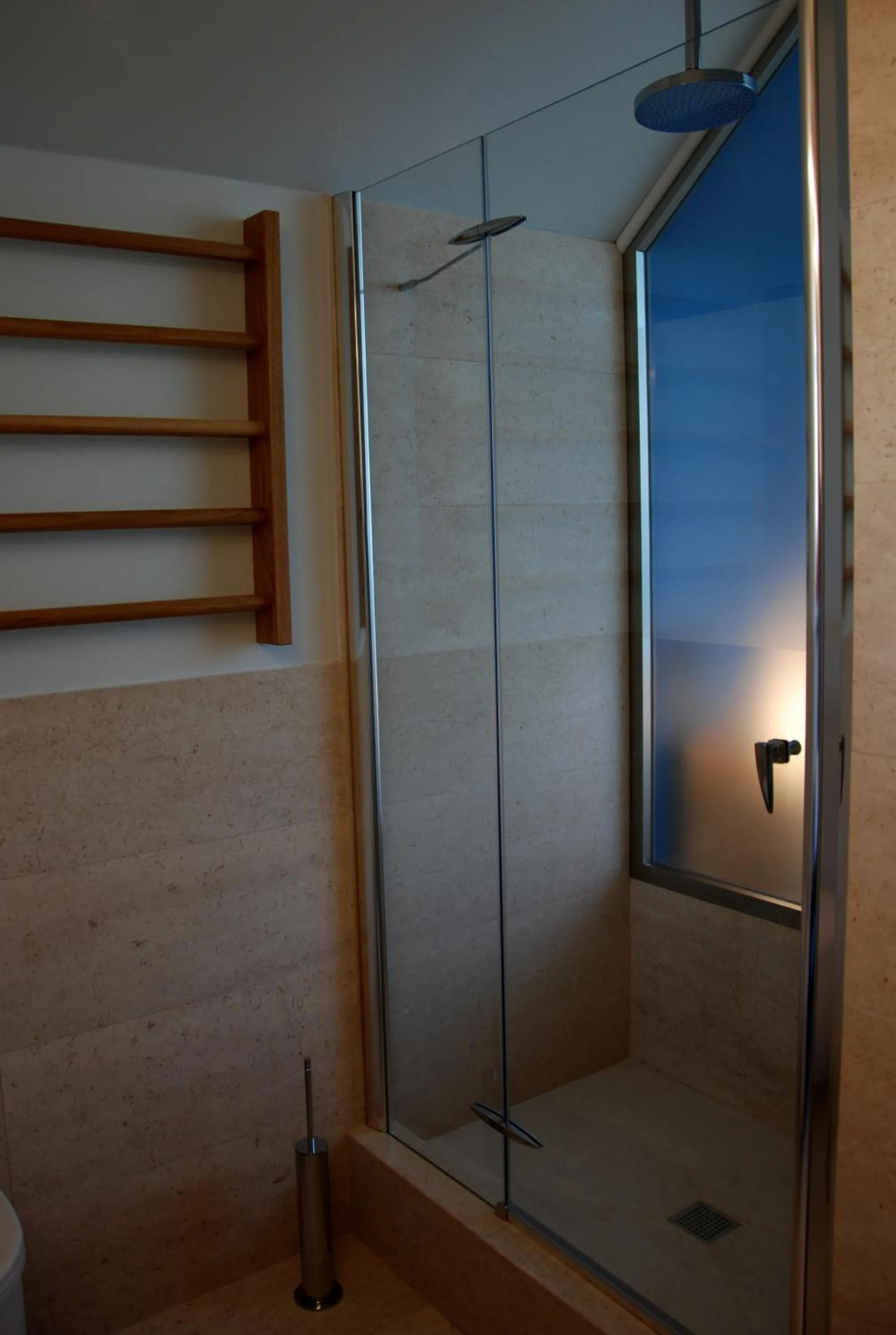 Shower in Sea Art Hotel