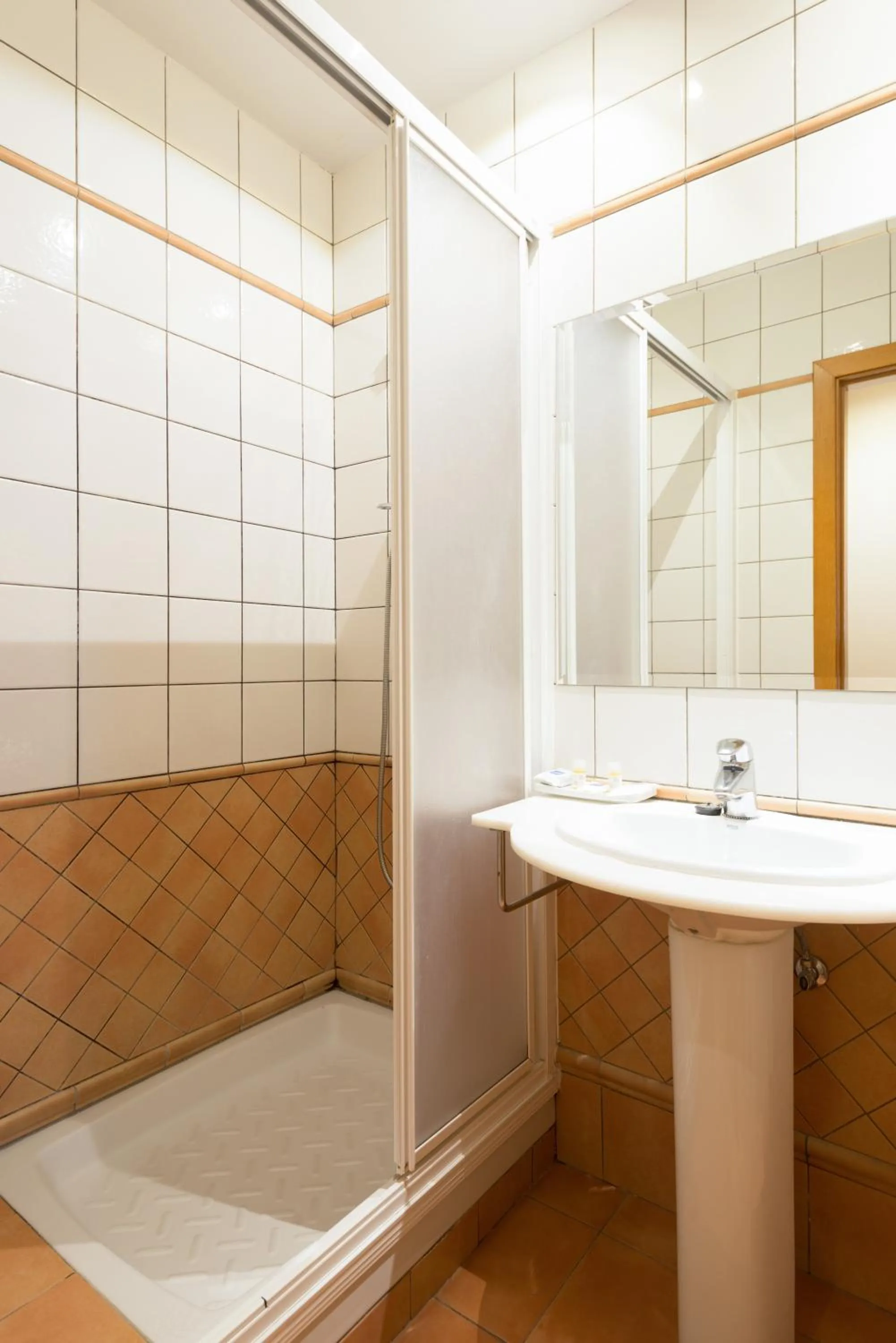 Photo of the whole room in Hostal Persal