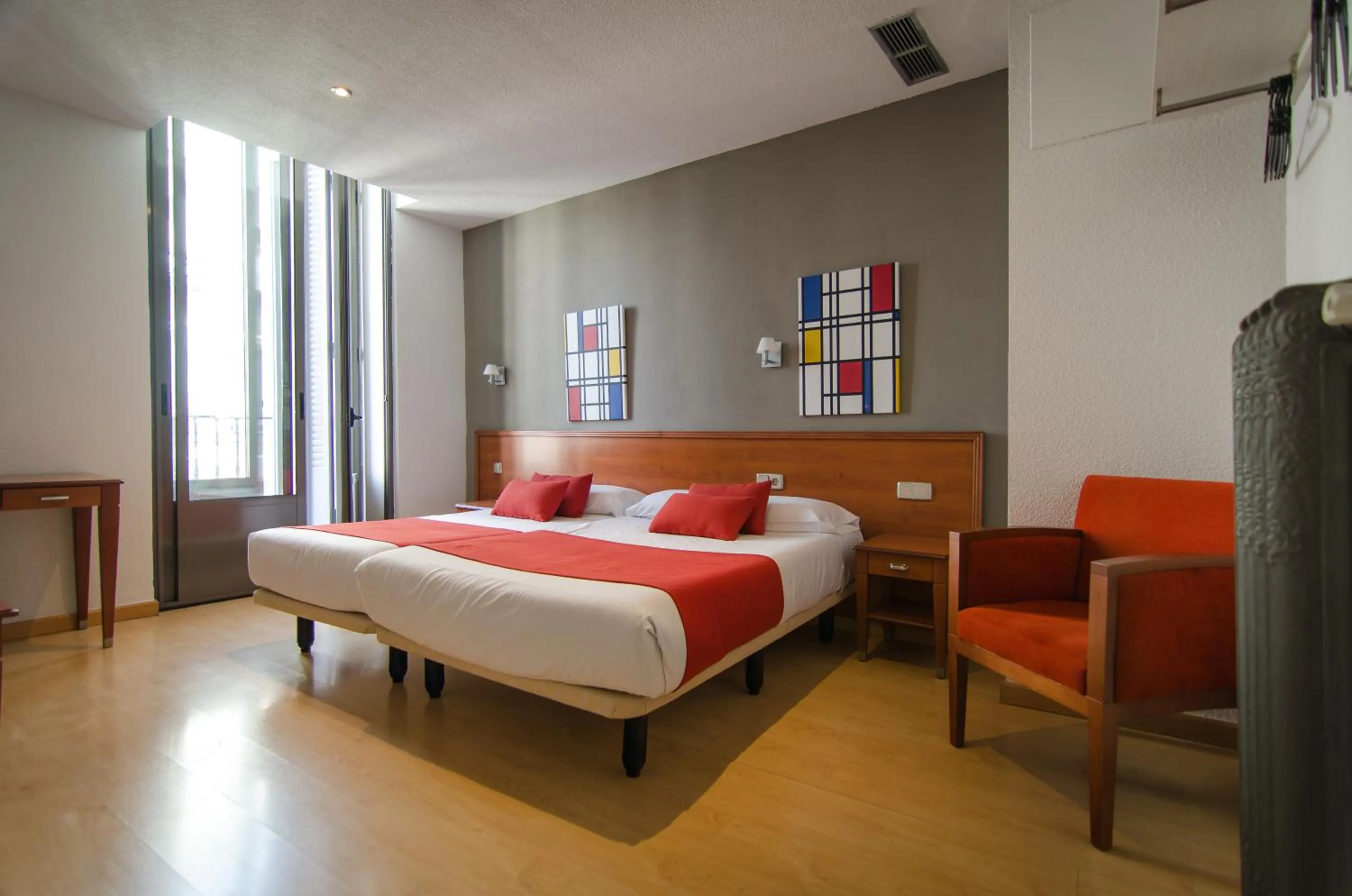 Photo of the whole room, Bed in Hostal Persal