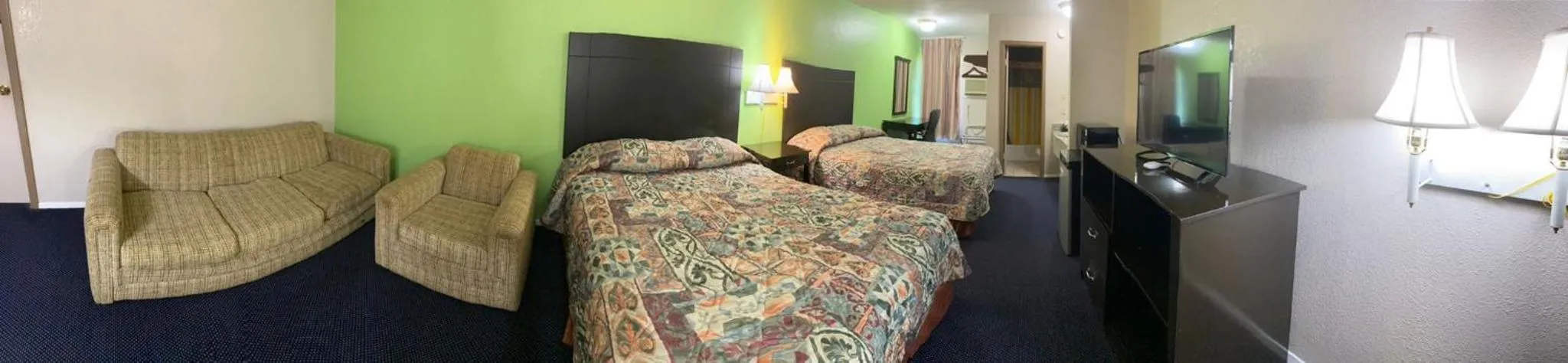 Bed in Sunrise Inn