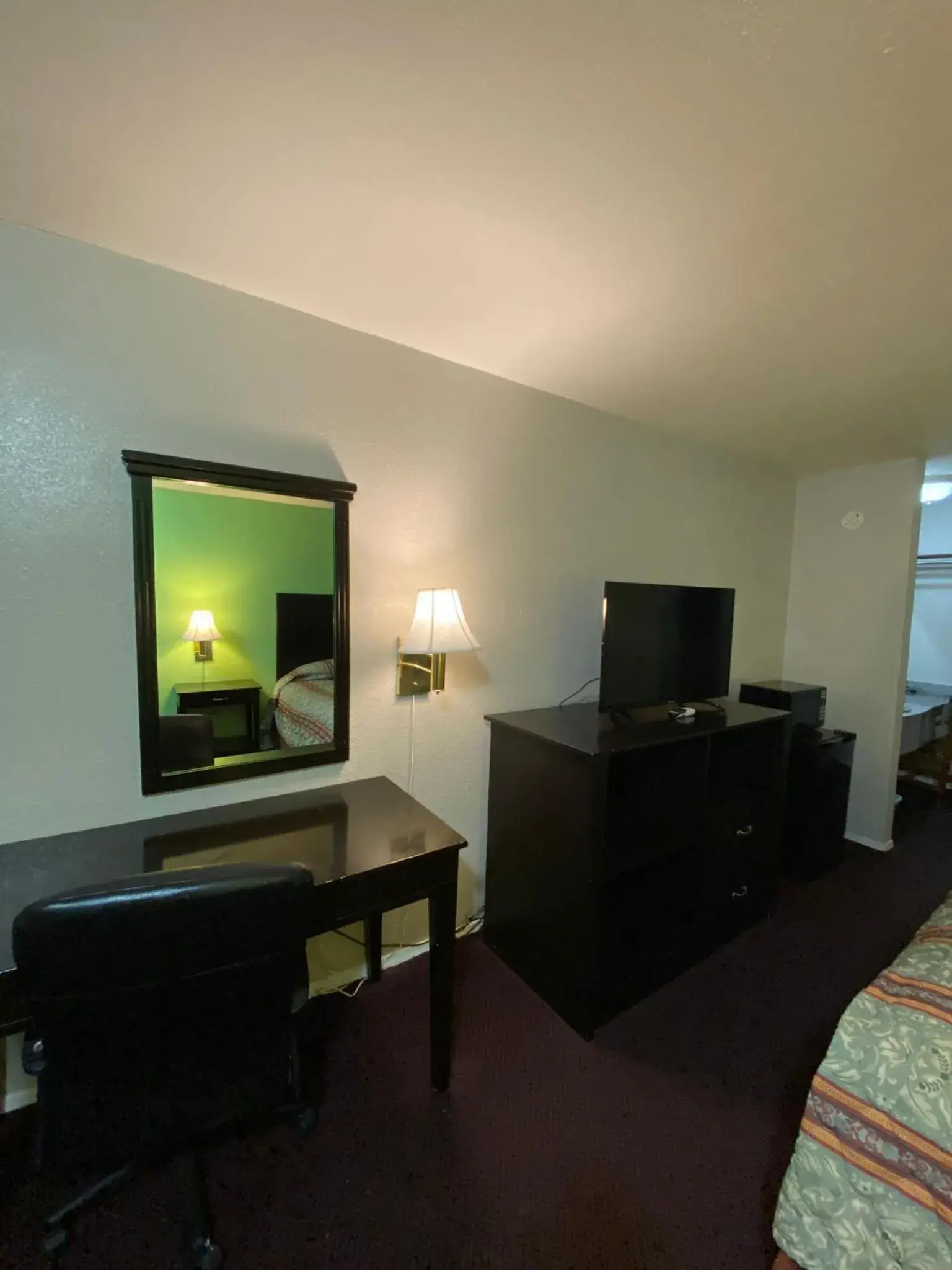 Standard King Room in Sunrise Inn Standard King Room in Sunrise Inn