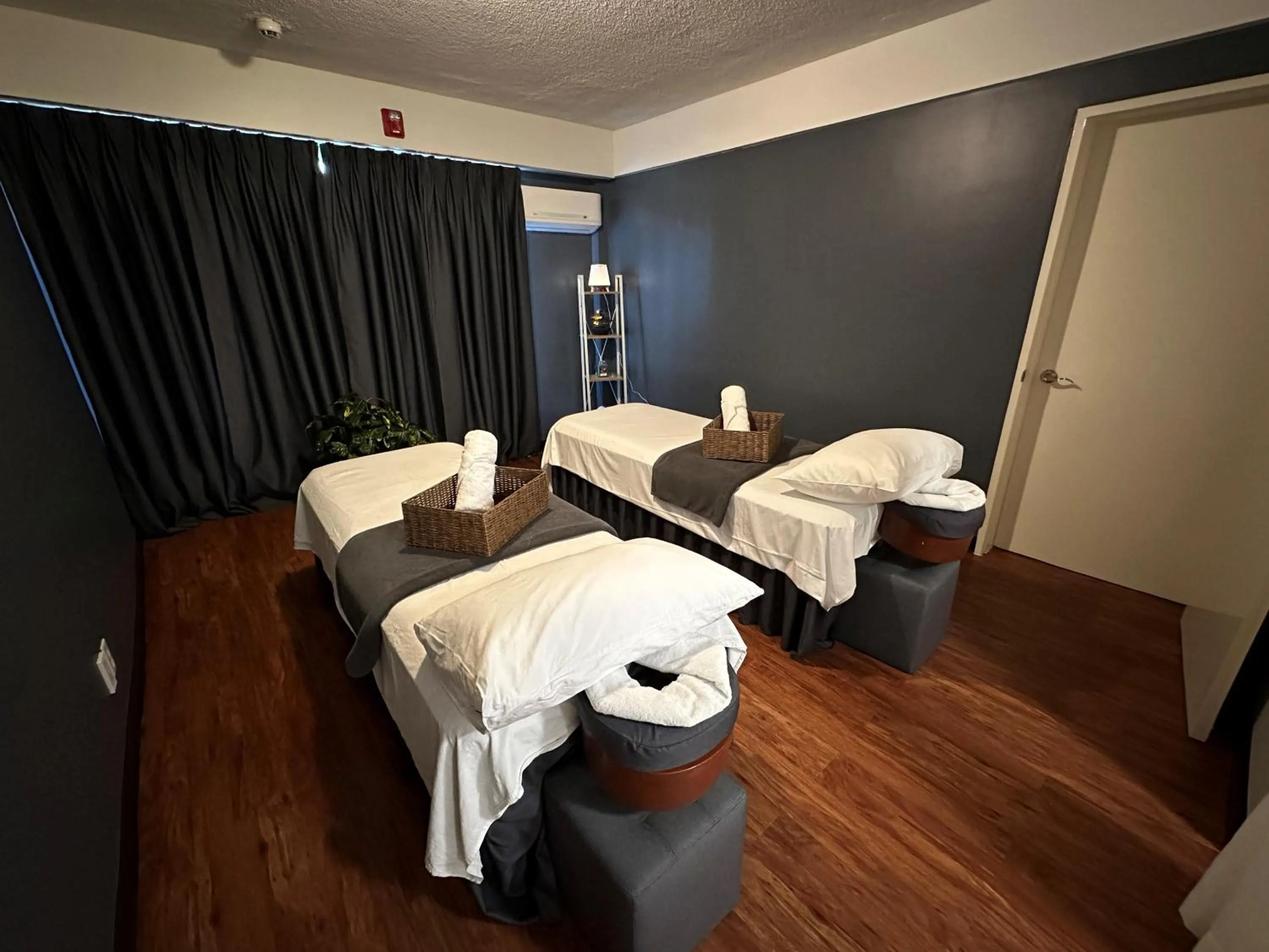 Massage in Paradiso Resort & Spa