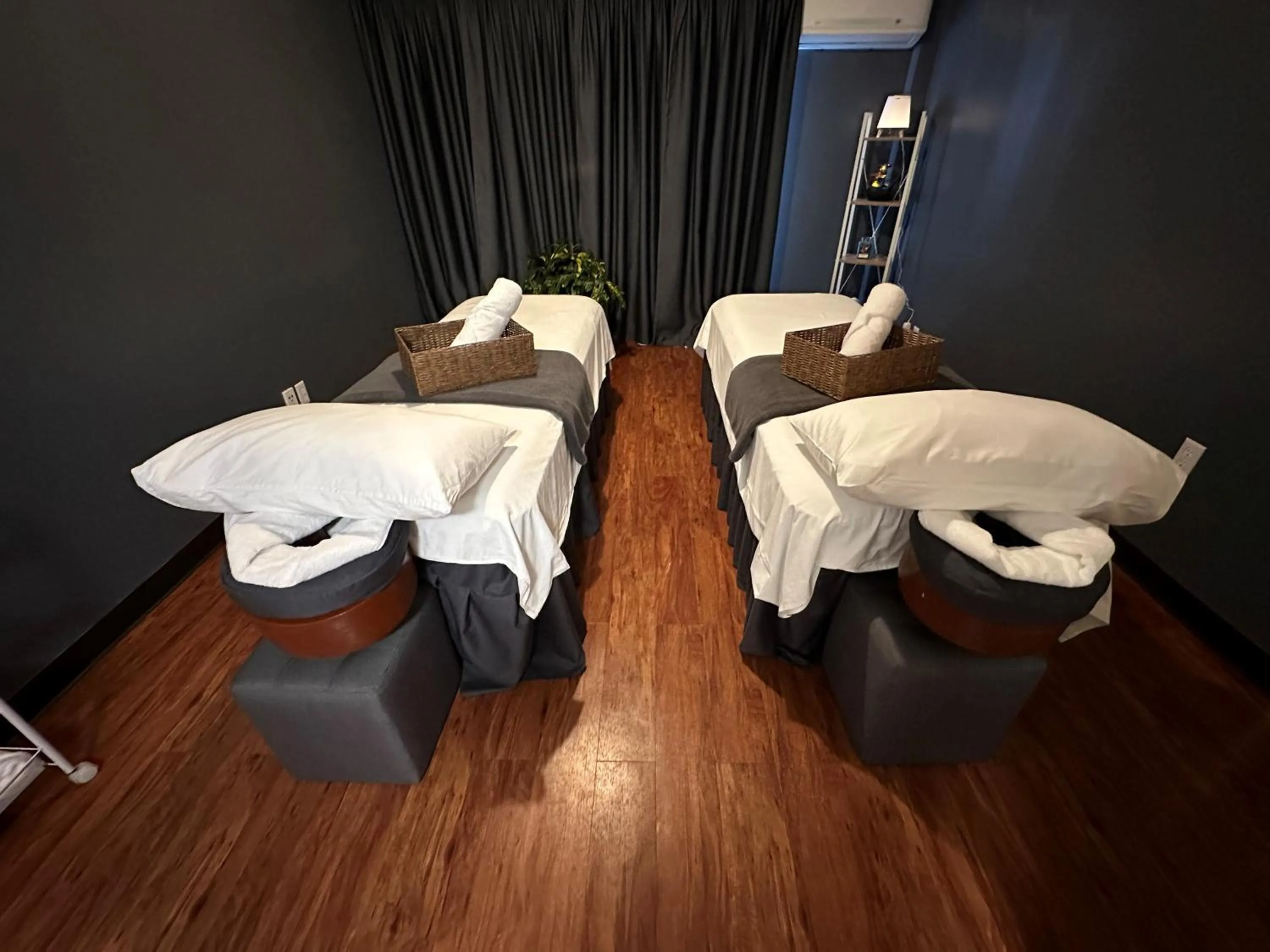 Massage in Paradiso Resort & Spa