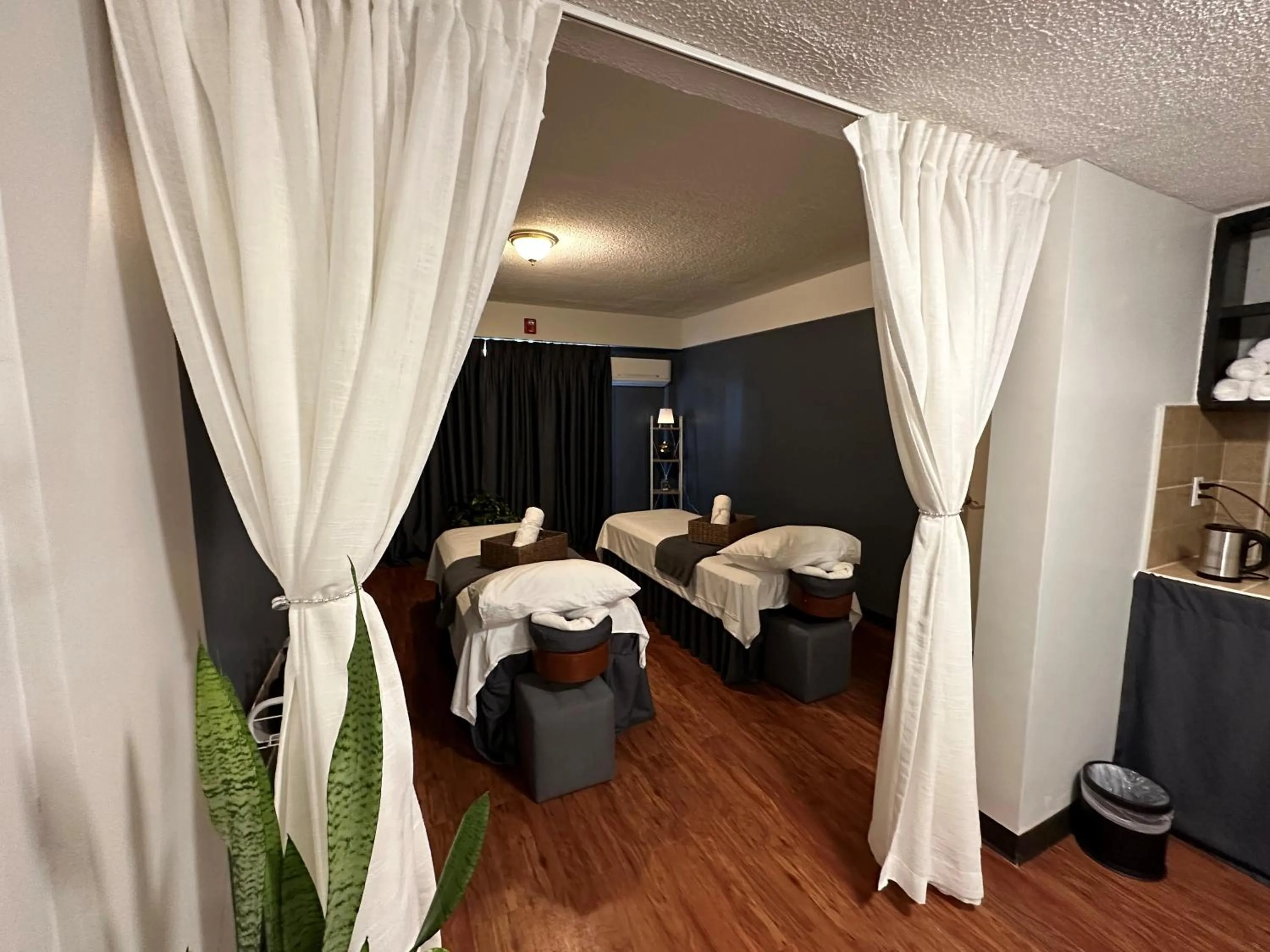 Massage in Paradiso Resort & Spa