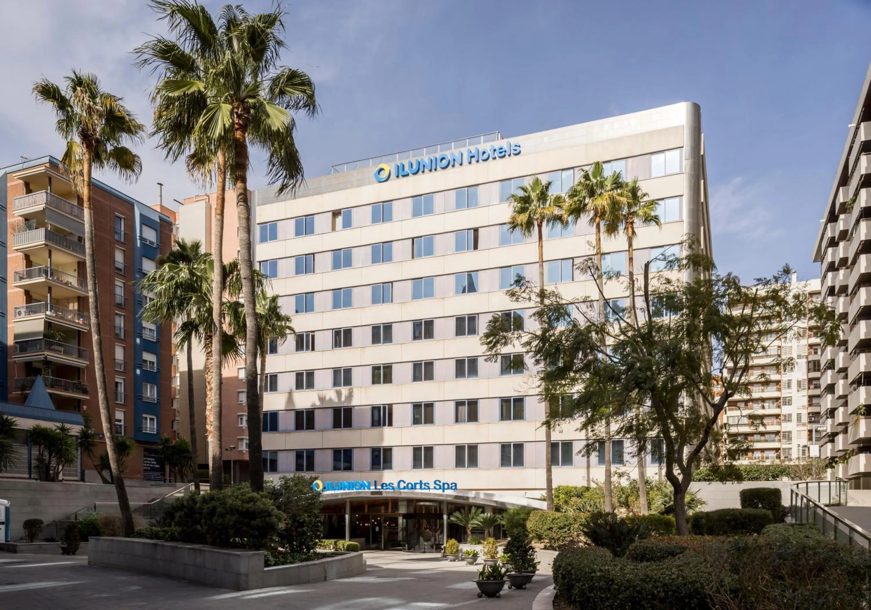 Property building in Ilunion Les Corts Spa