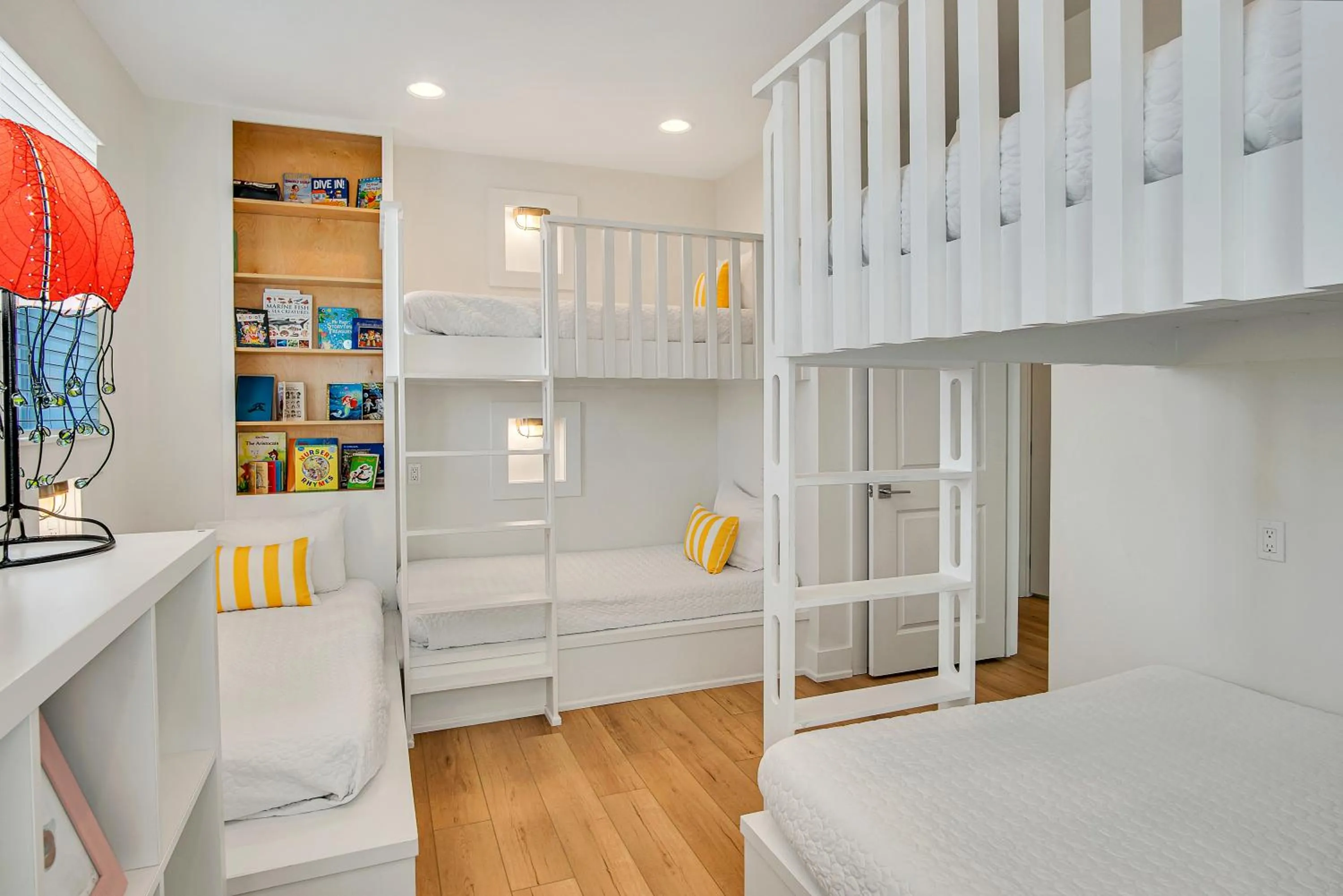 Property building, Bed in The White House