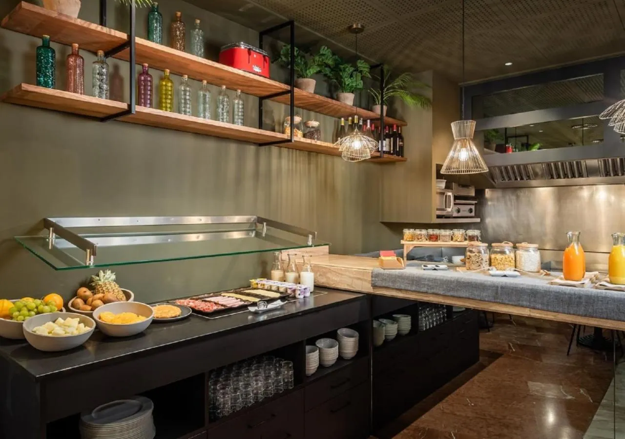 Breakfast in Hotel SB Express Tarragona