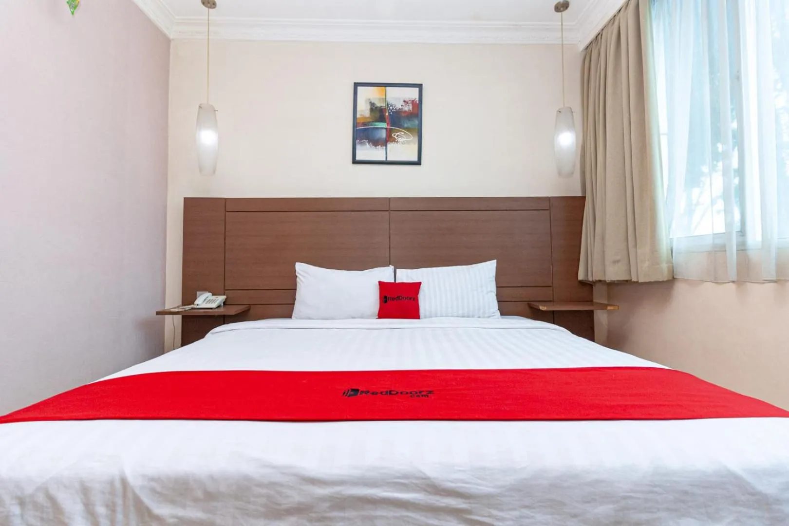 Bedroom, Bed in RedDoorz Premium at Hotel Ratu Residence