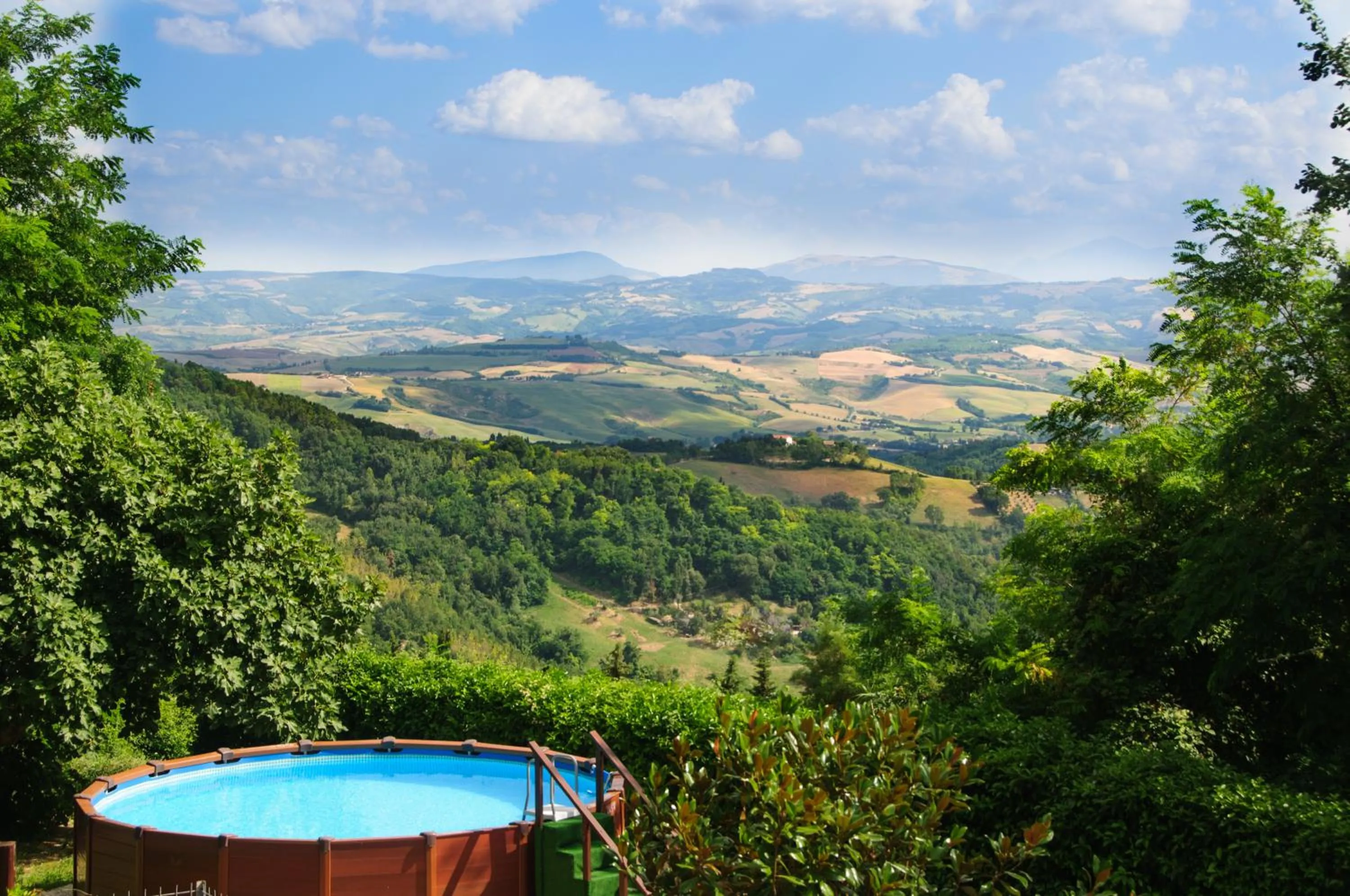 Swimming pool in B&B La Fenice