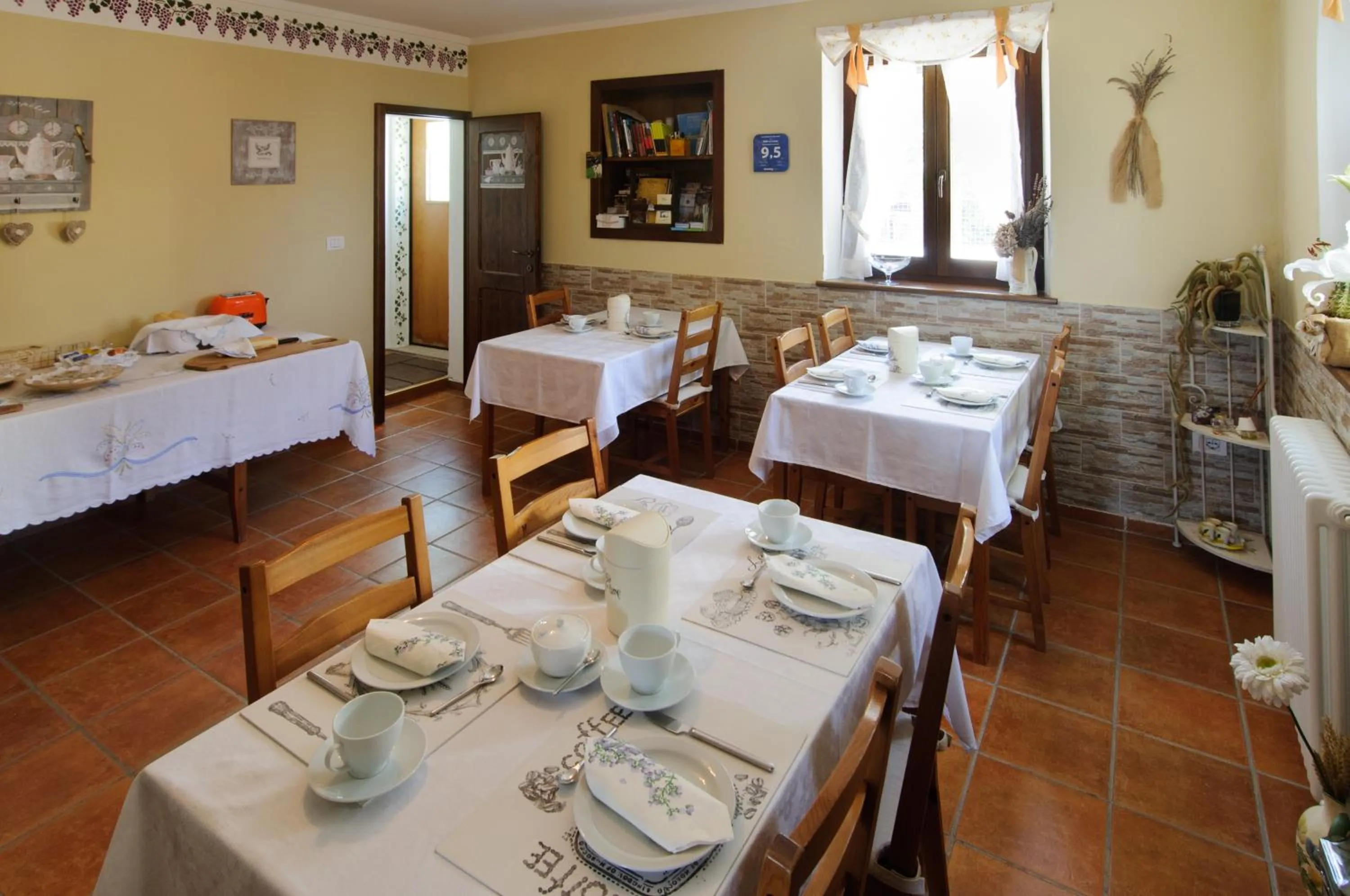 Buffet breakfast in B&B La Fenice