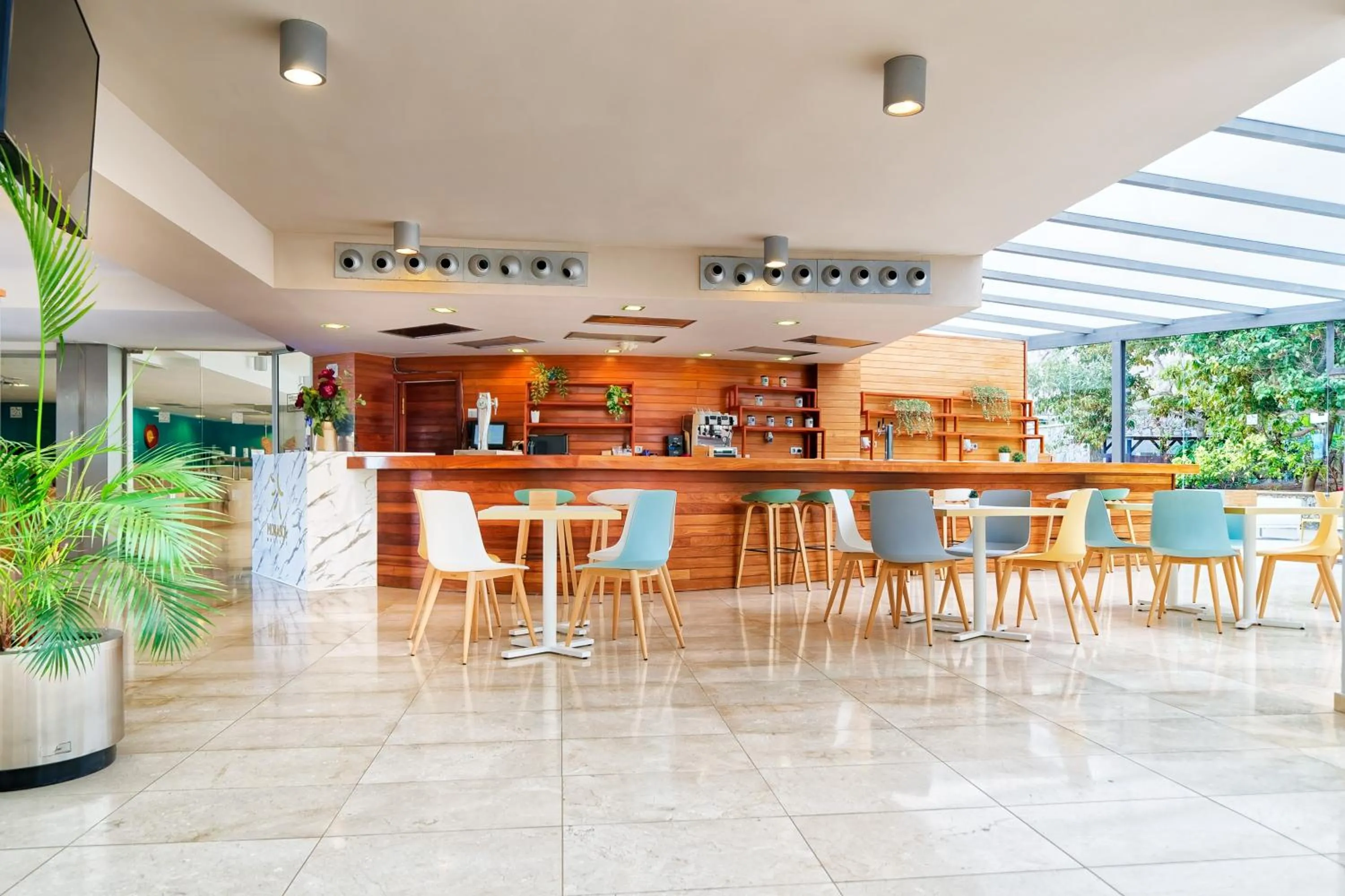 Breakfast in Morasol Suites