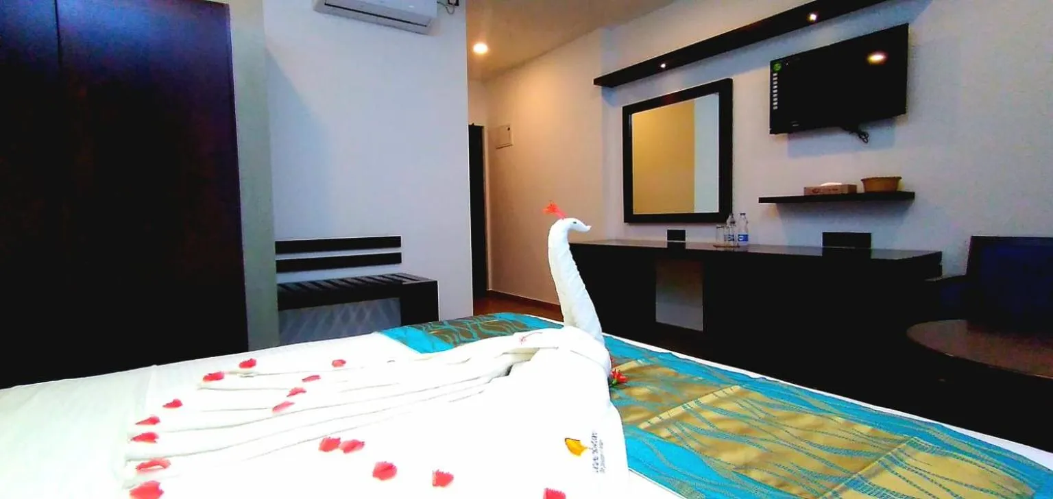 TV and multimedia, Bed in Grand Samudra Hotel