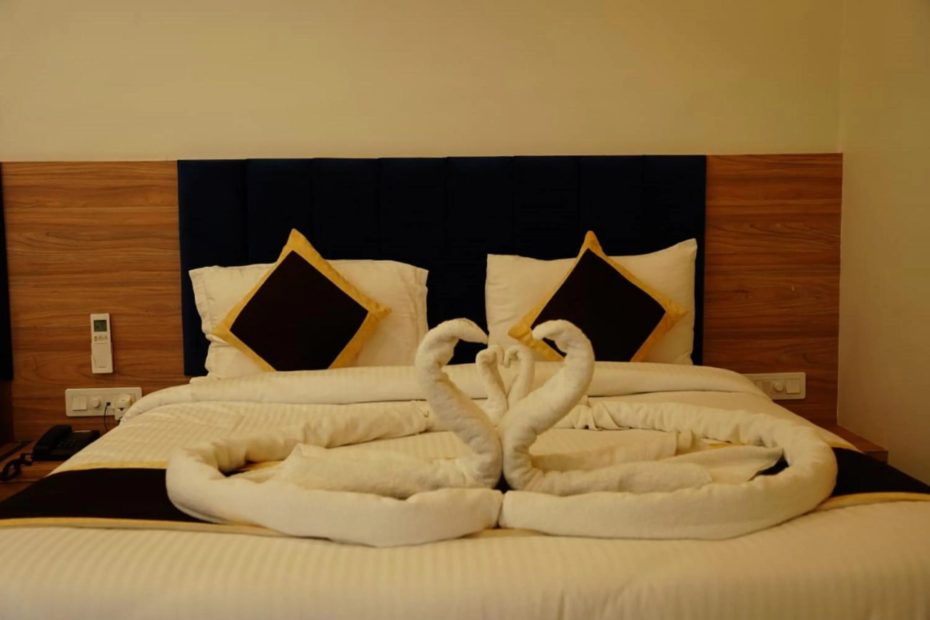 Bed in Babuji Jodhpur Palace