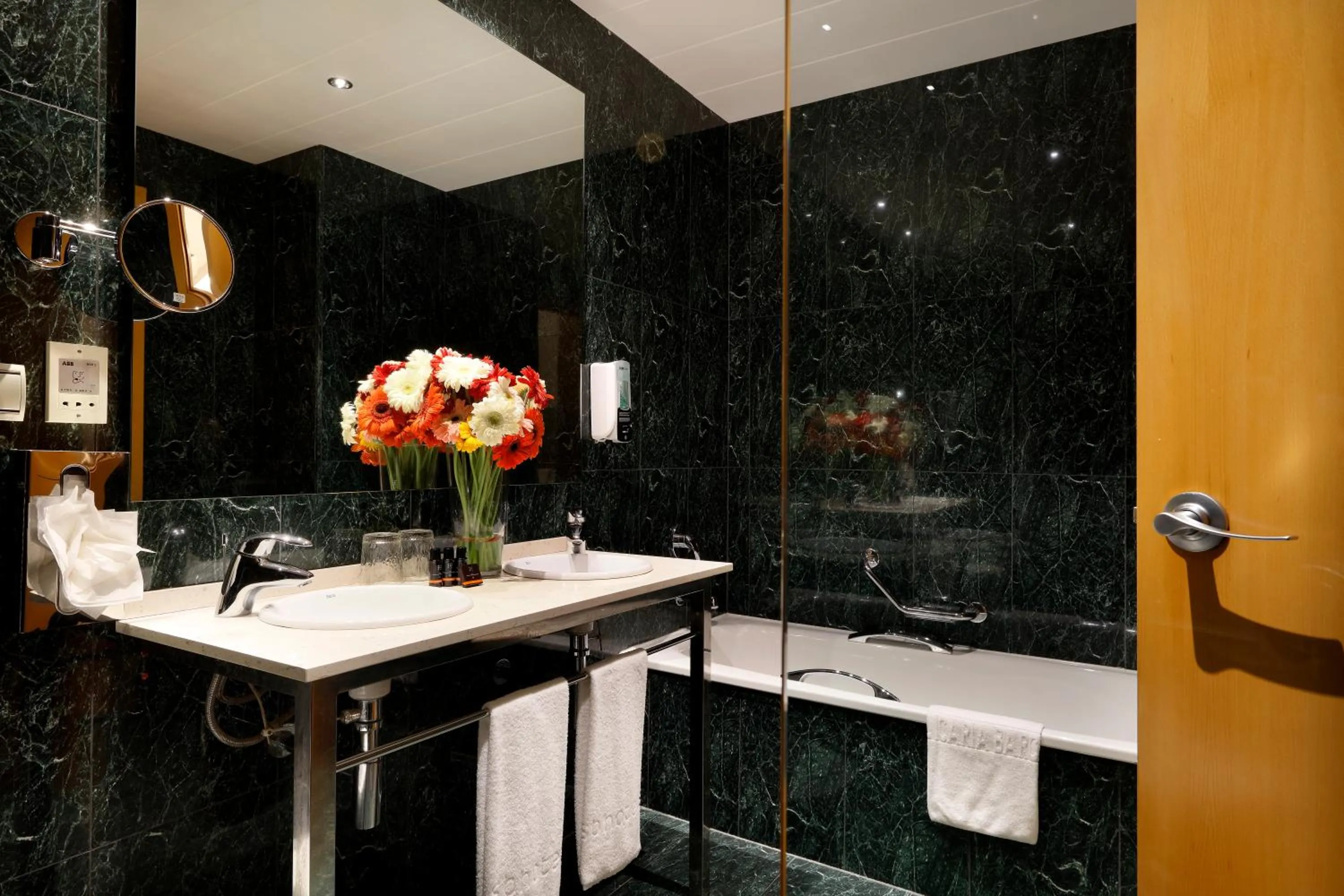 Toilet in Hotel SB Icaria