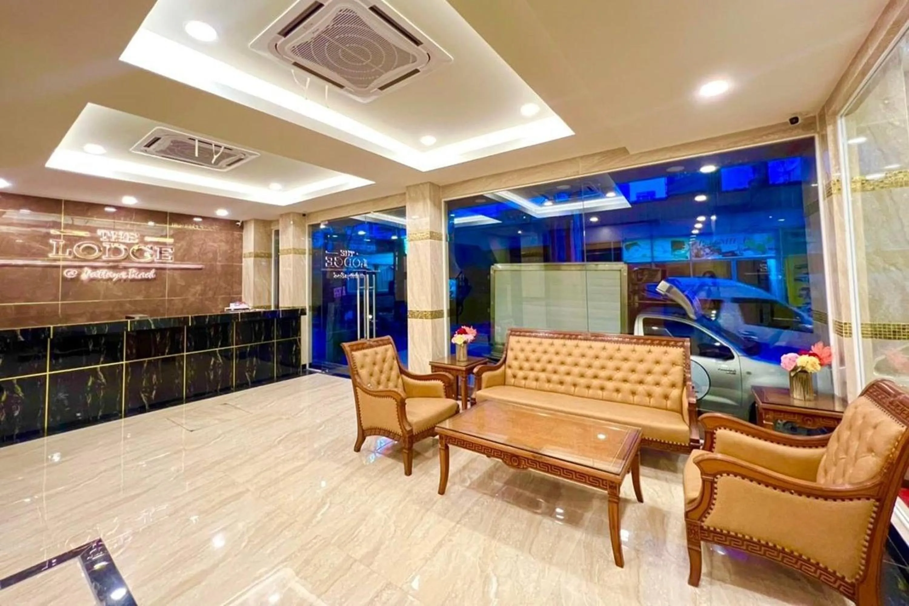 Seating area in The Lodge Pattaya