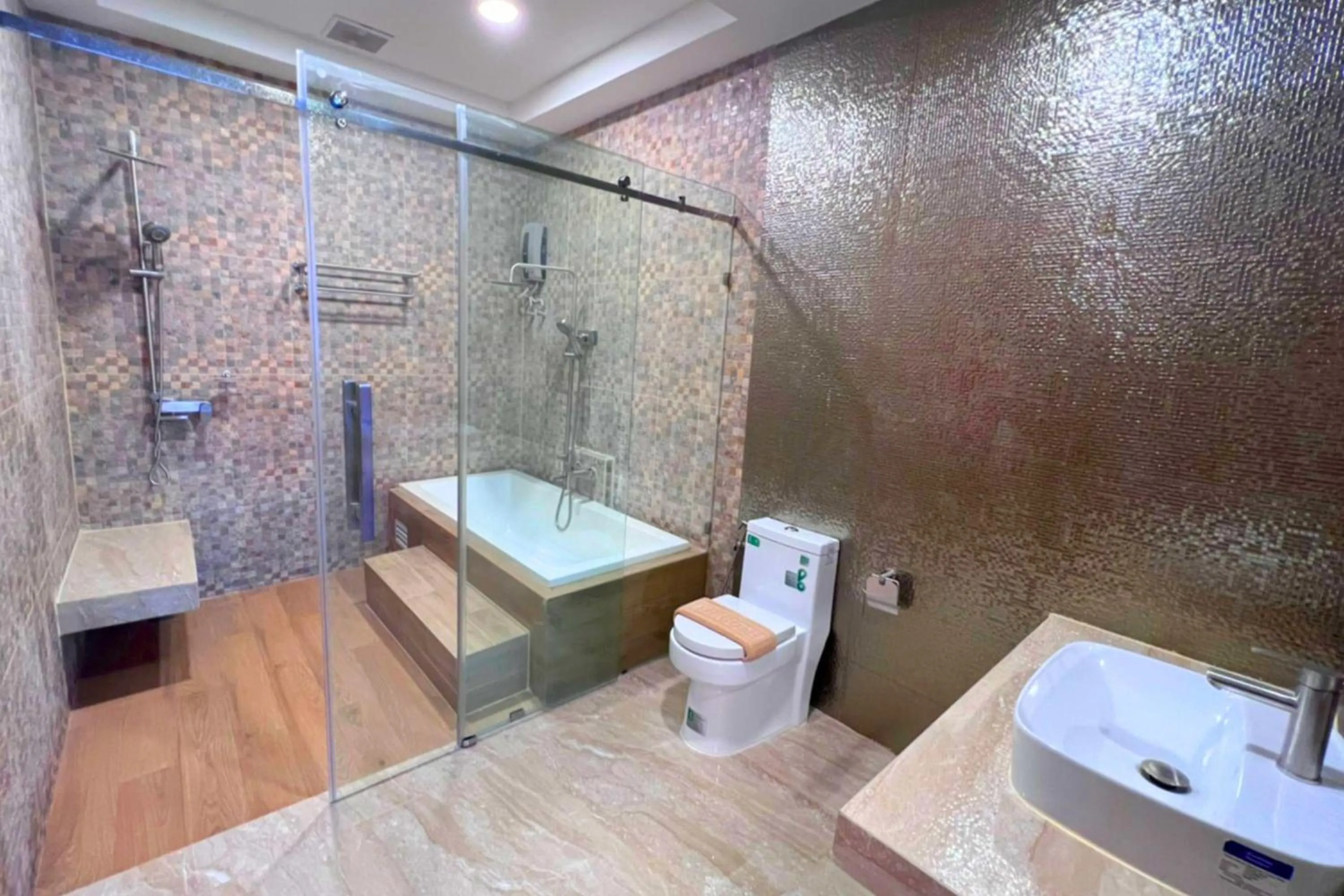 Bathroom in The Lodge Pattaya