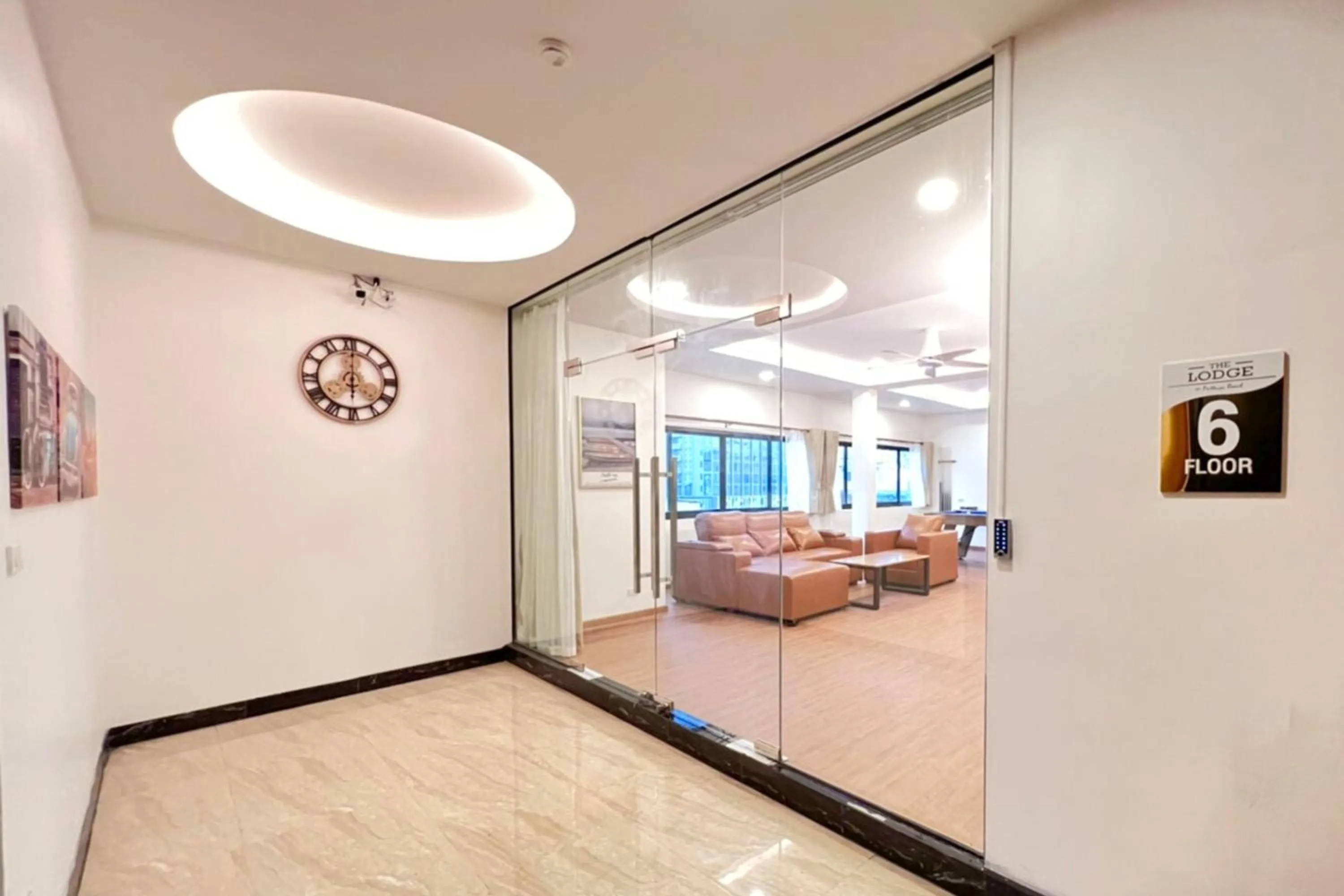 Seating area in The Lodge Pattaya