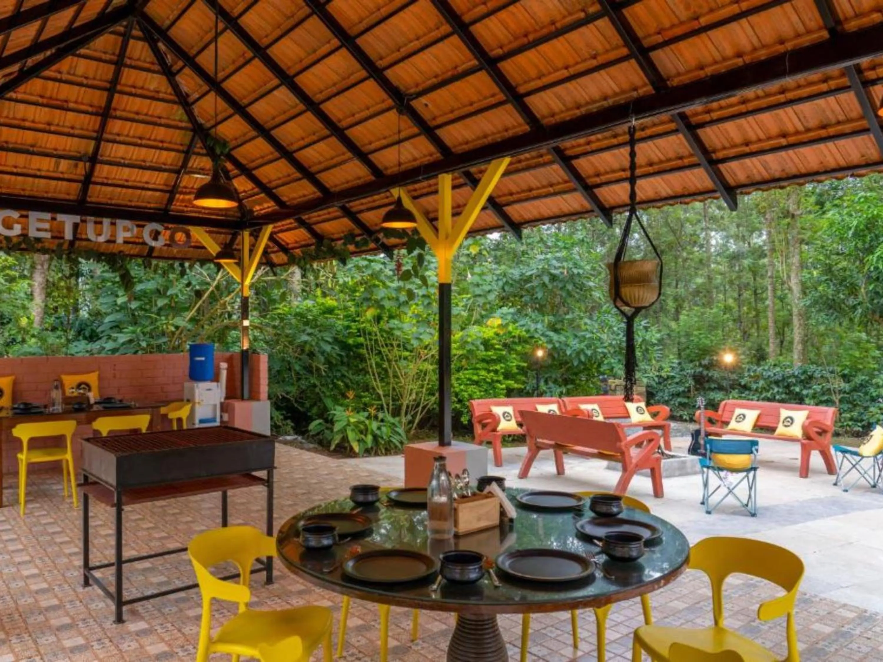 Restaurant/places to eat in The Hosteller Chikmagalur