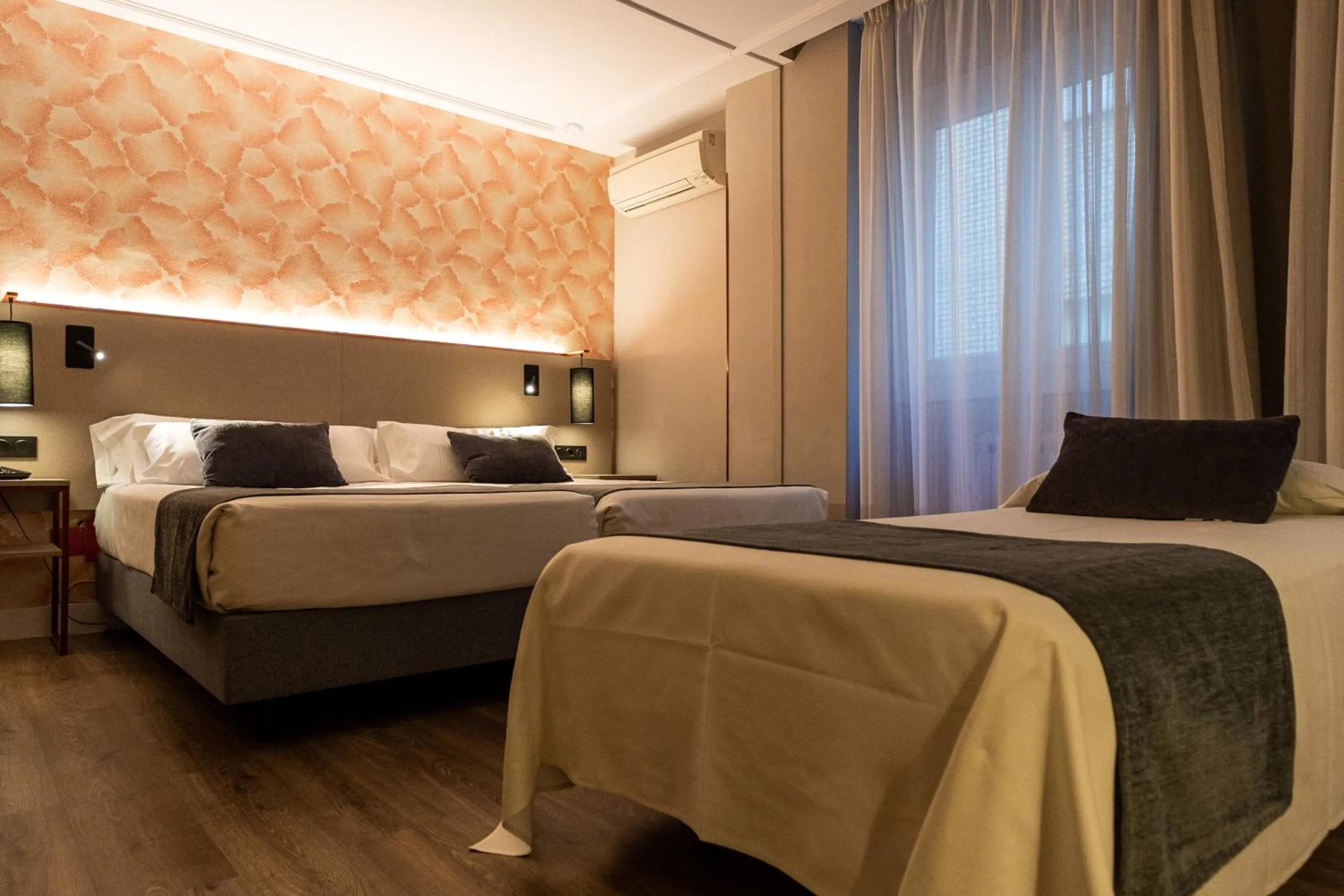 Photo of the whole room, Bed in Hotel Castilla Vieja