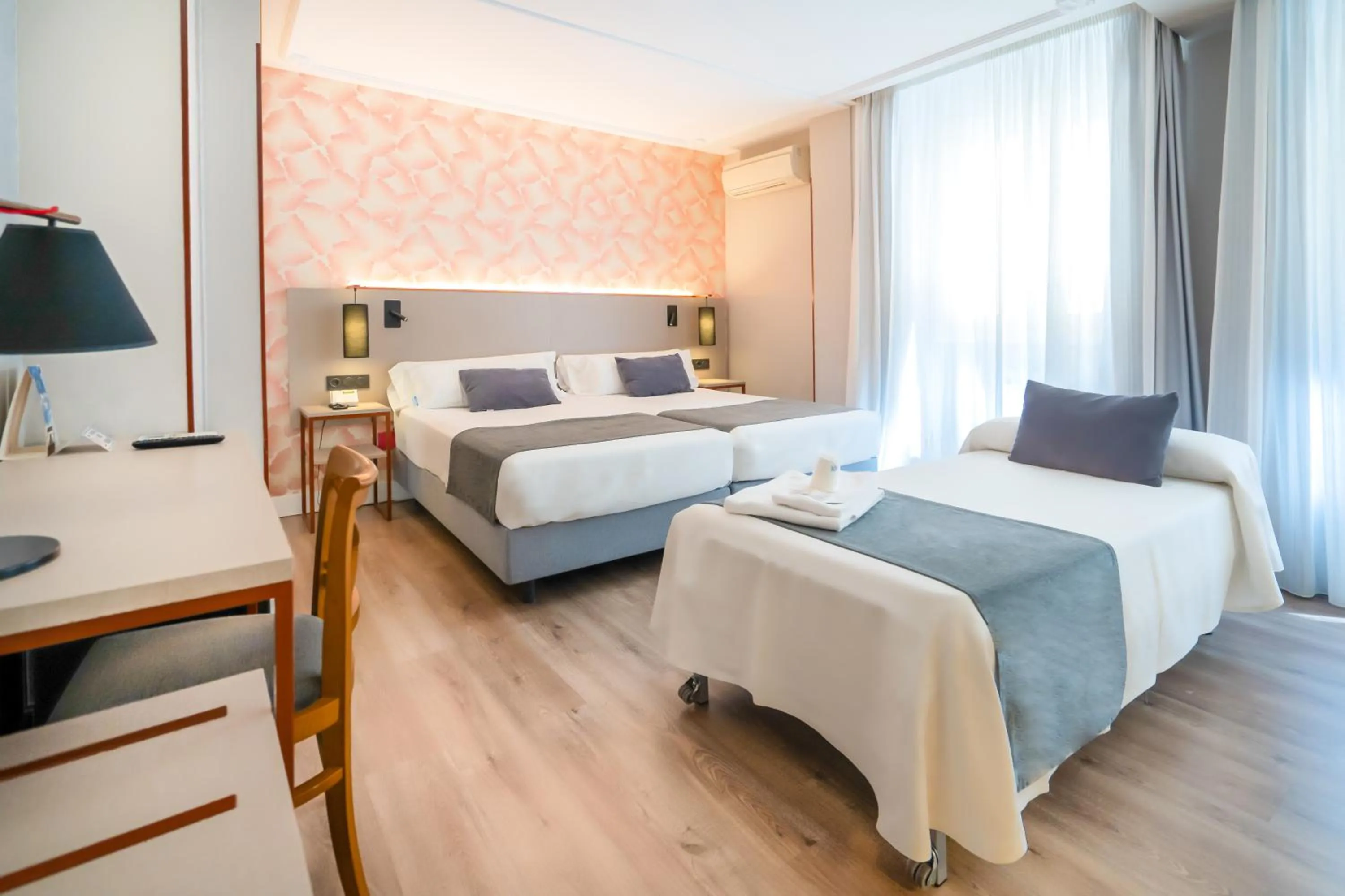 Photo of the whole room, Bed in Hotel Castilla Vieja