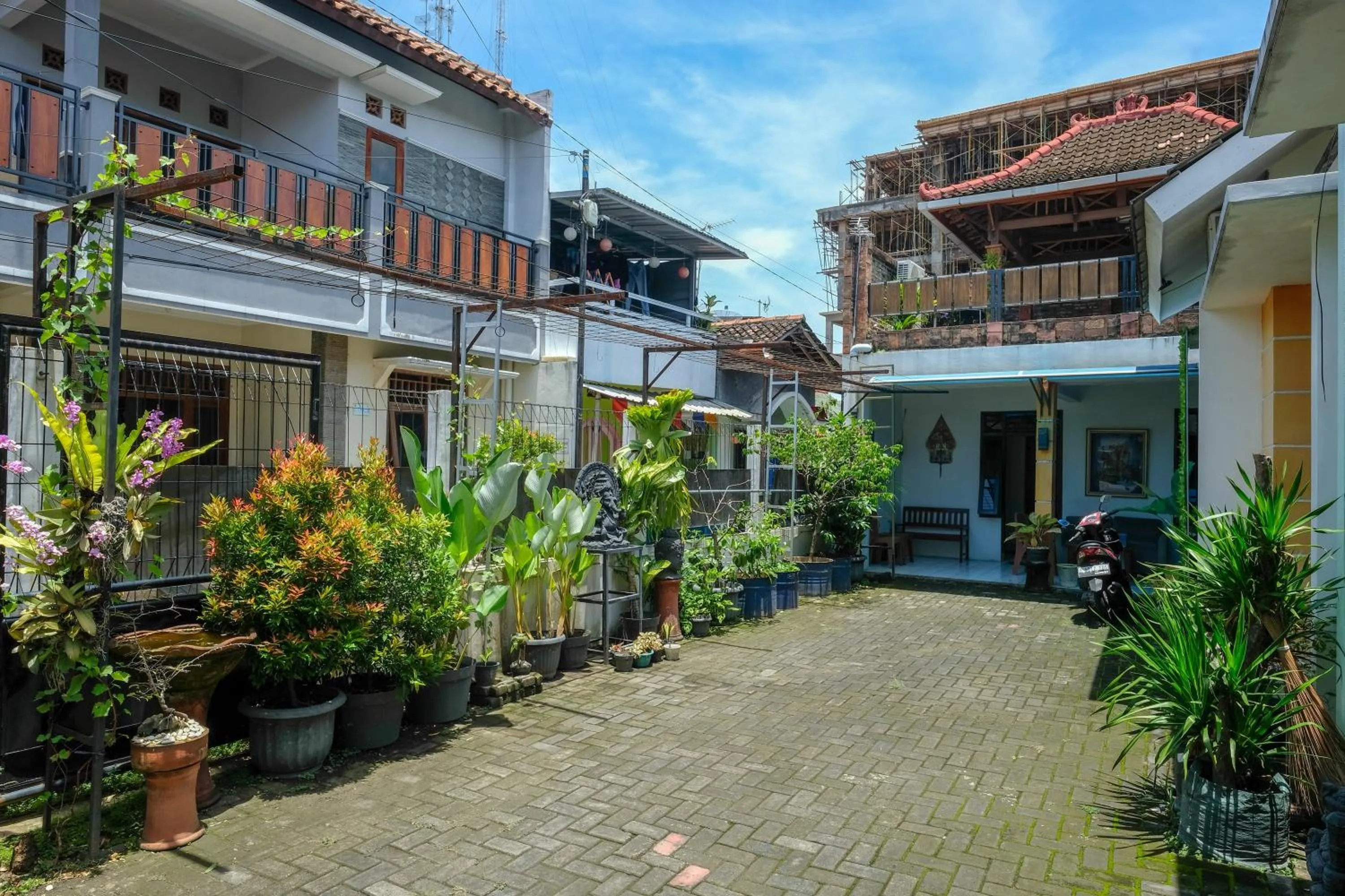 Facade/entrance in OYO 91803 Gita Graha Guest House Syariah