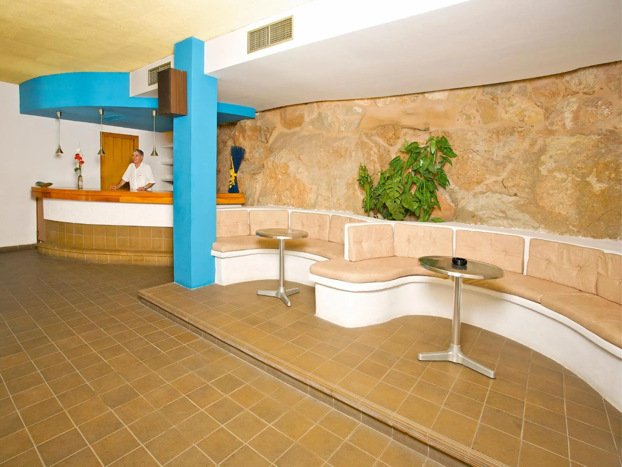 Staff in Apartamentos San Miguel Park & Esmeralda Mar