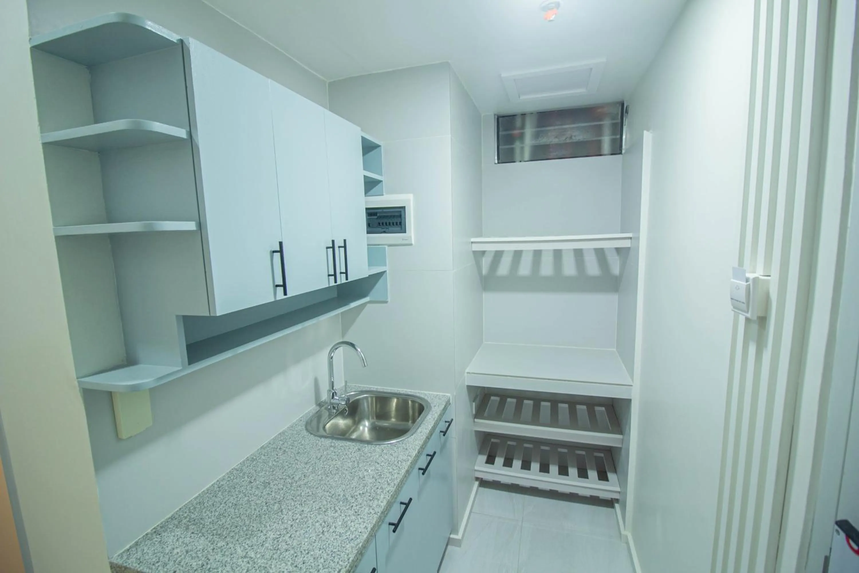 Kitchen or kitchenette in Twin Hearts Residences 1