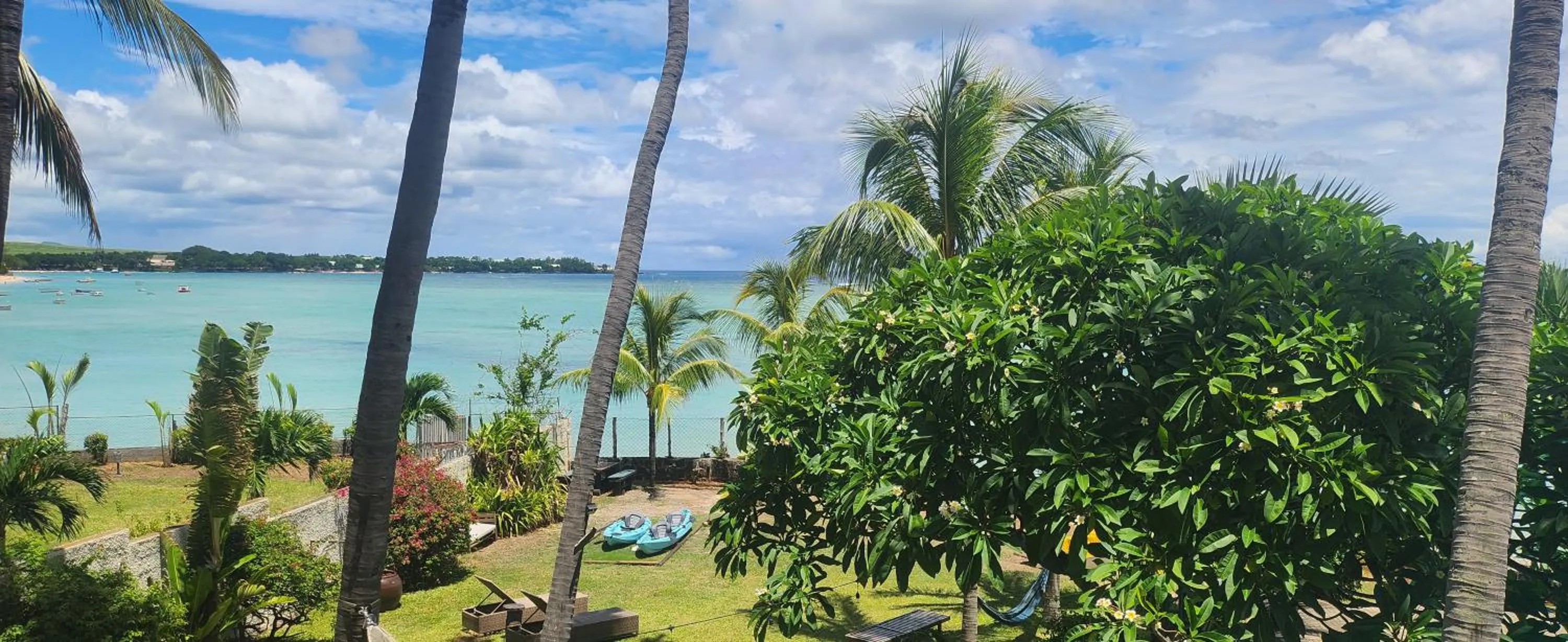 Sea view in La Maison de la plage - Guest House