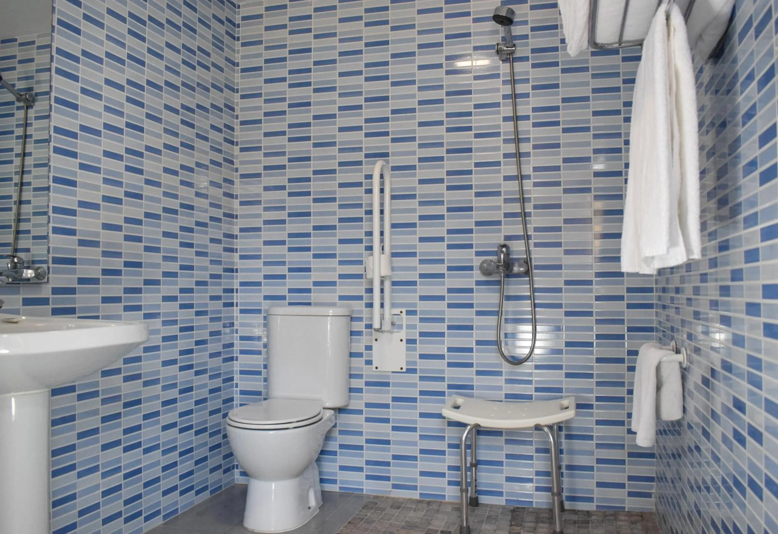 Bathroom in Hotel Dunas Puerto