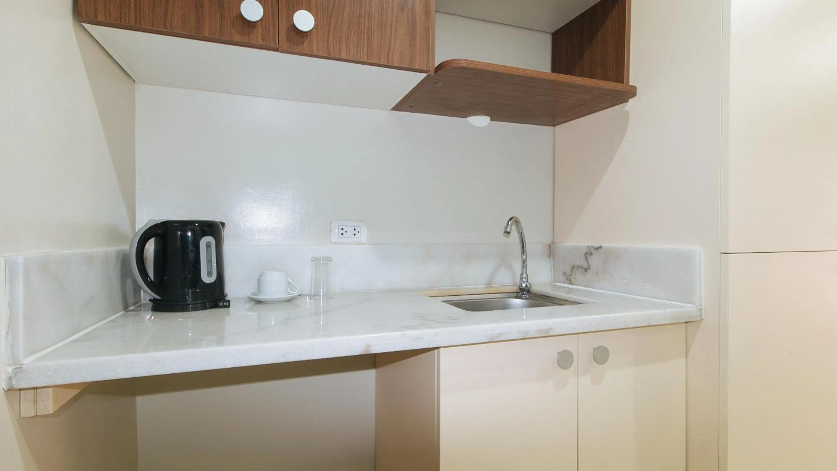 Area and facilities in RedDoorz Plus near Nakpil St Taft Avenue