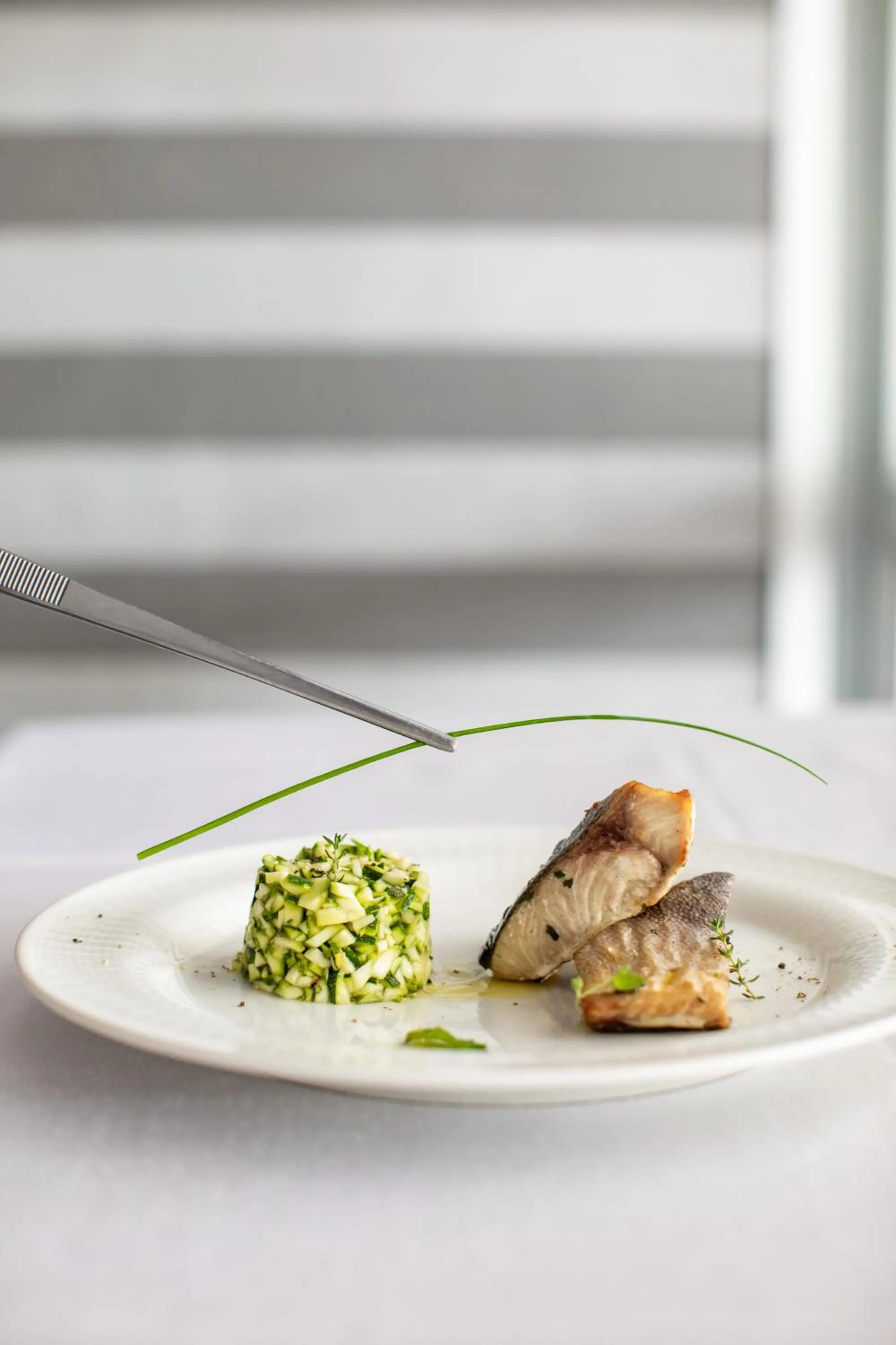 Restaurant/places to eat in Living Place Hotel