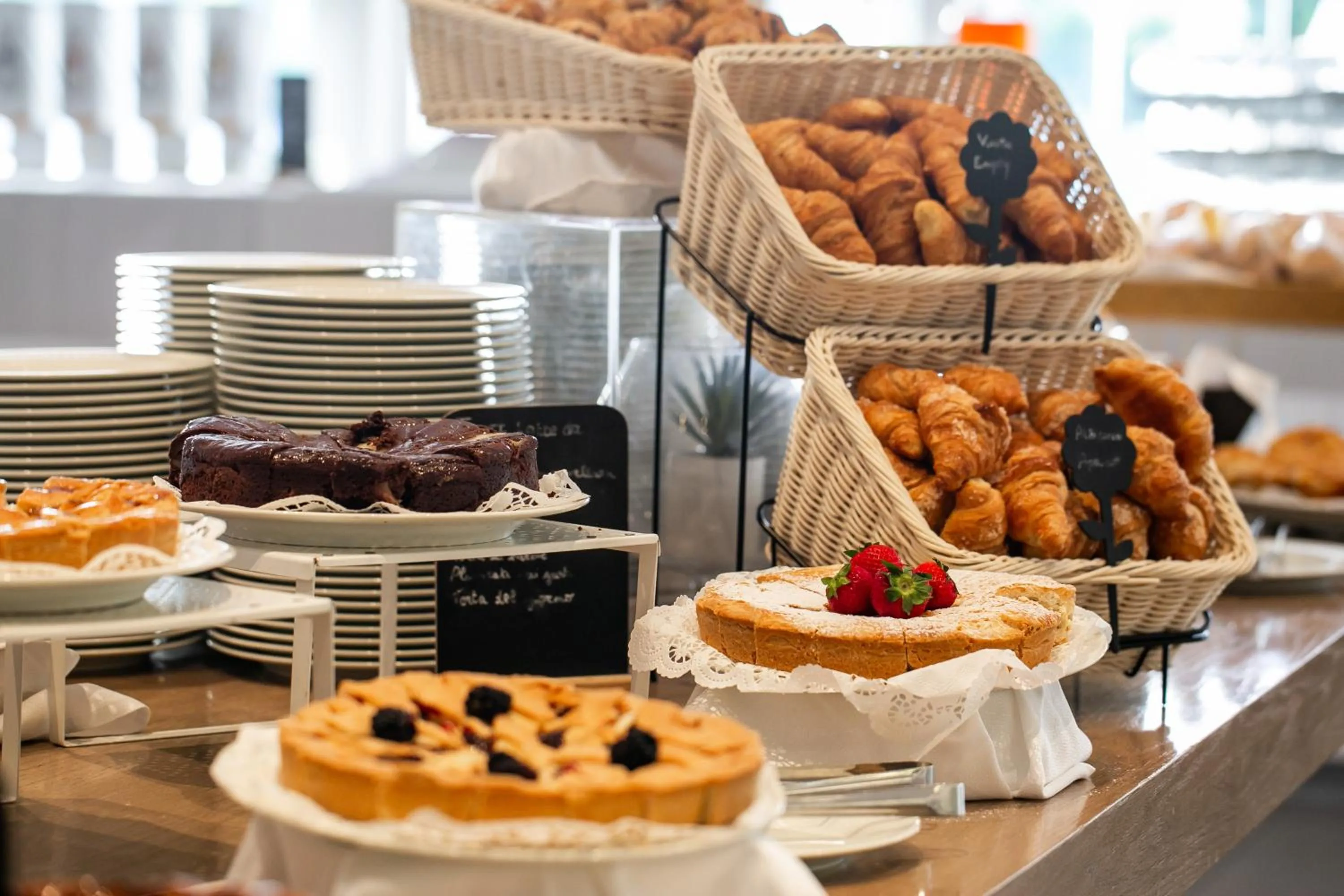 Breakfast in Living Place Hotel