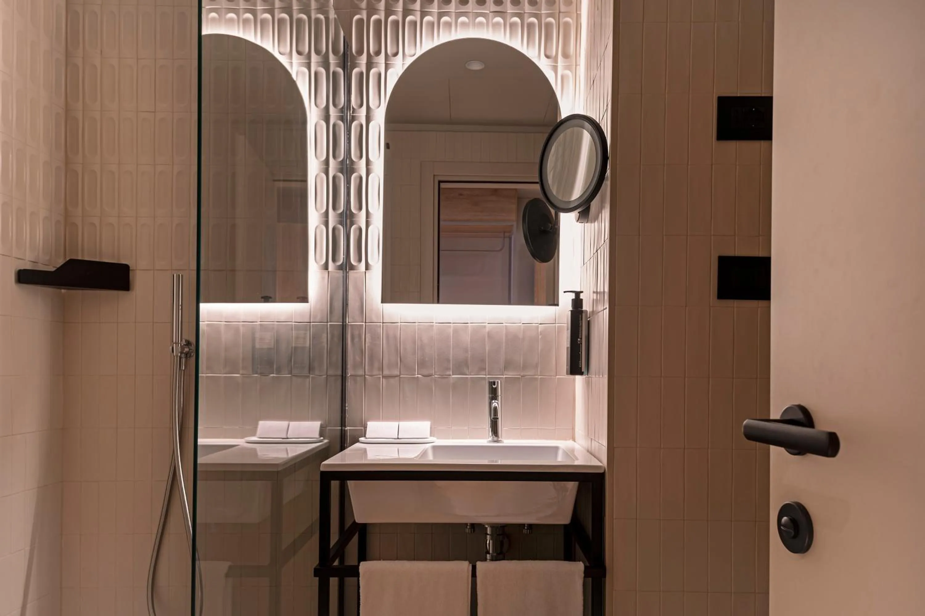 Bathroom in Living Place Hotel