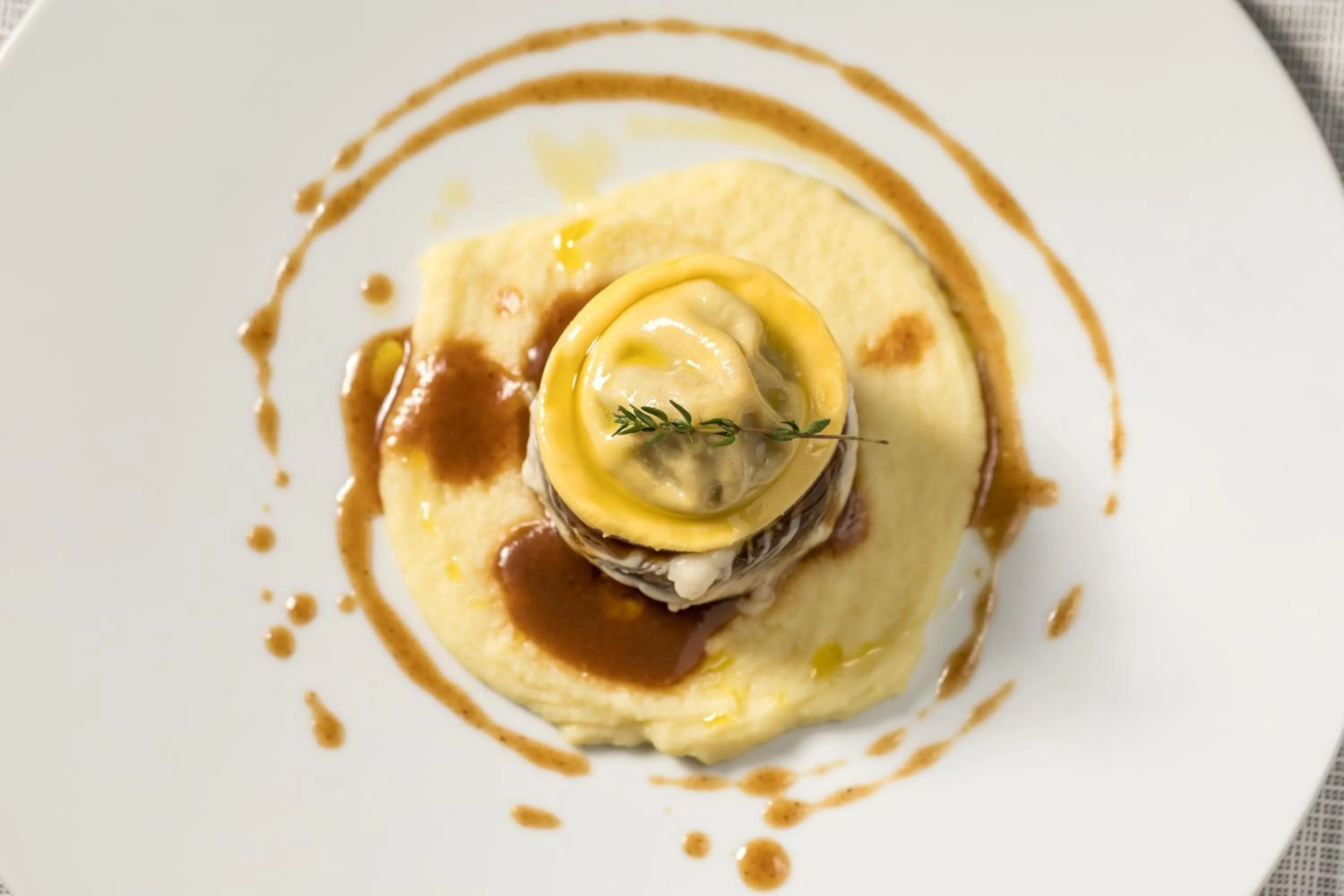 Food and drinks in Living Place Hotel