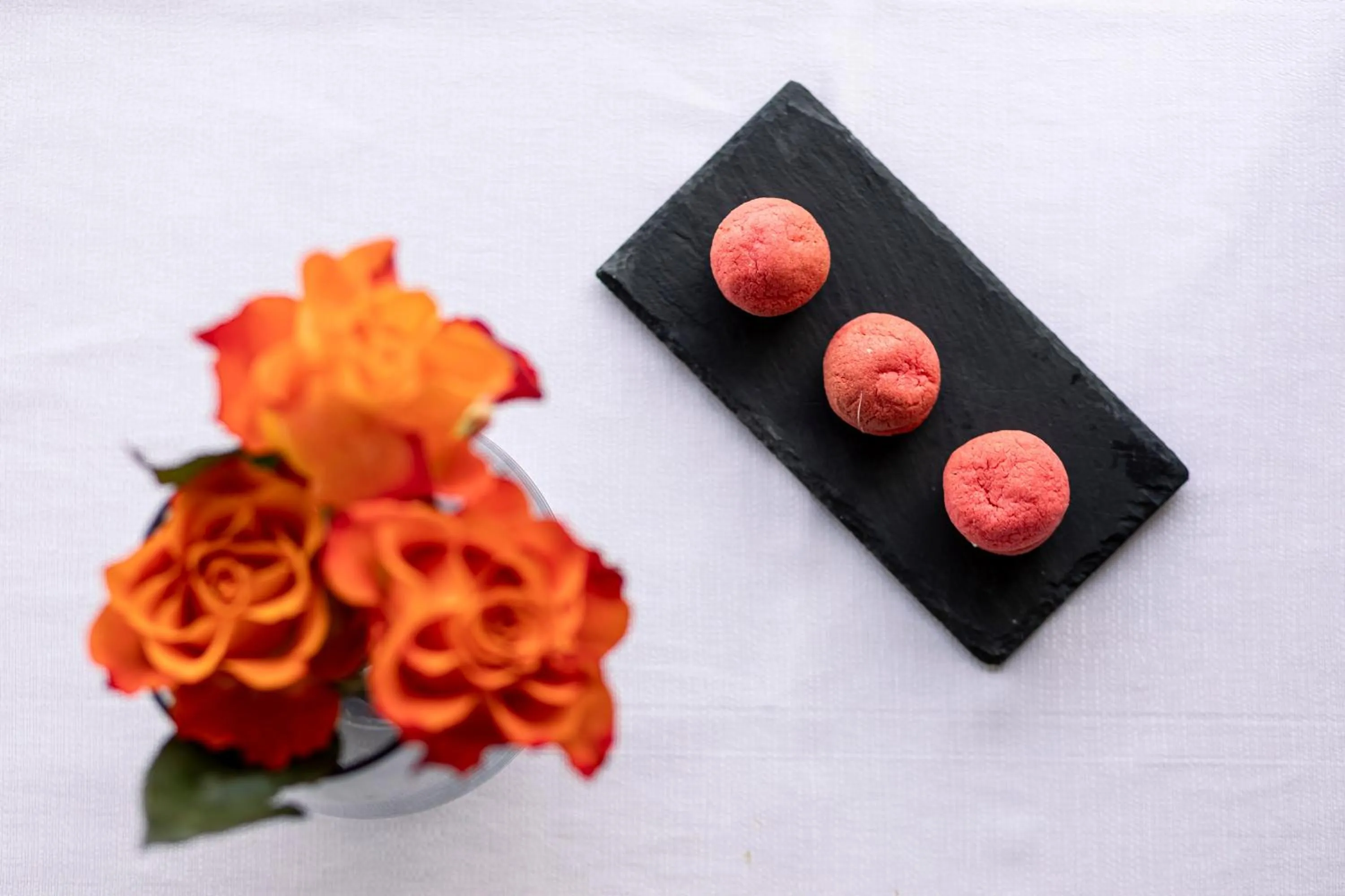 Restaurant/places to eat in Living Place Hotel