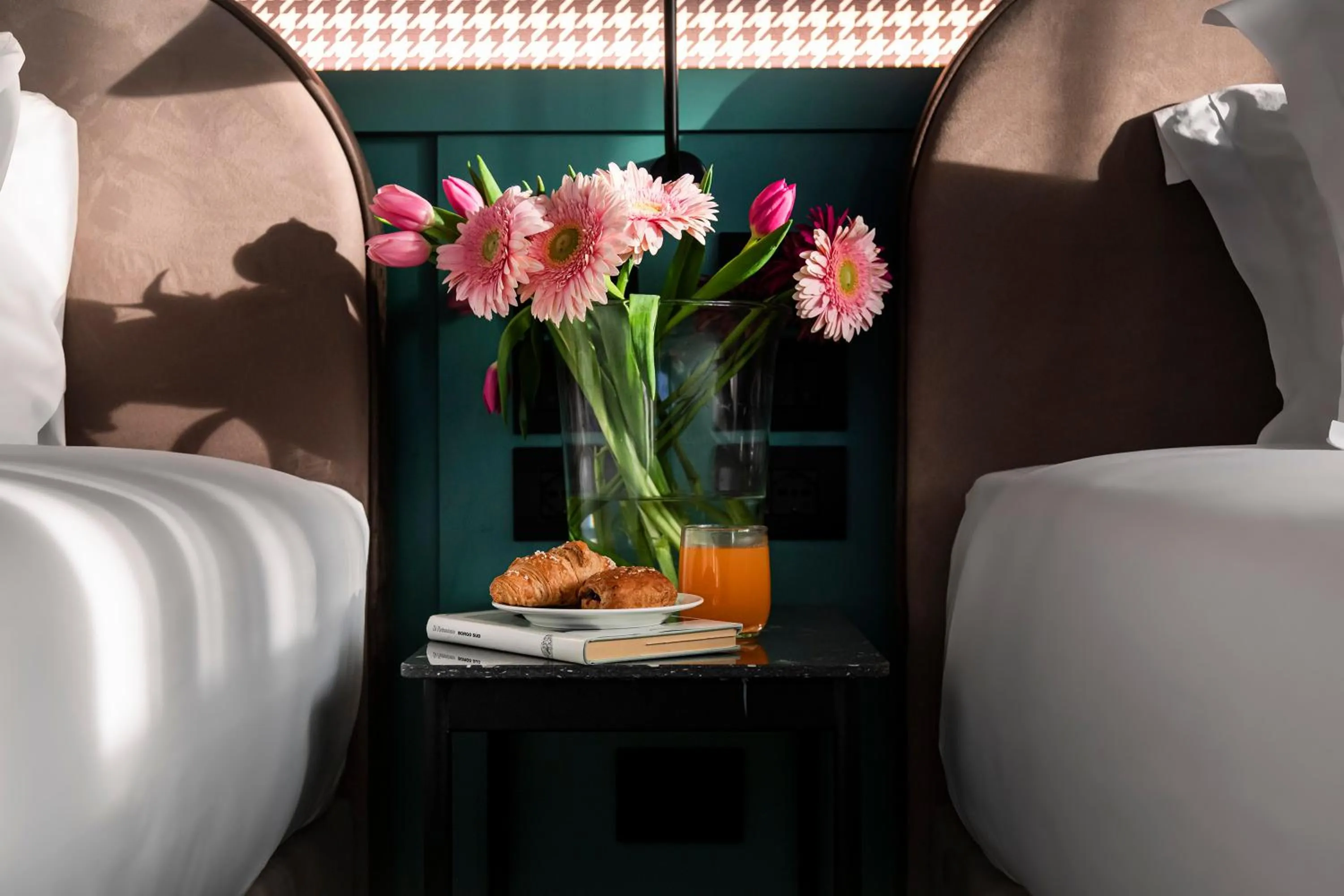 Bedroom, Bed in Living Place Hotel