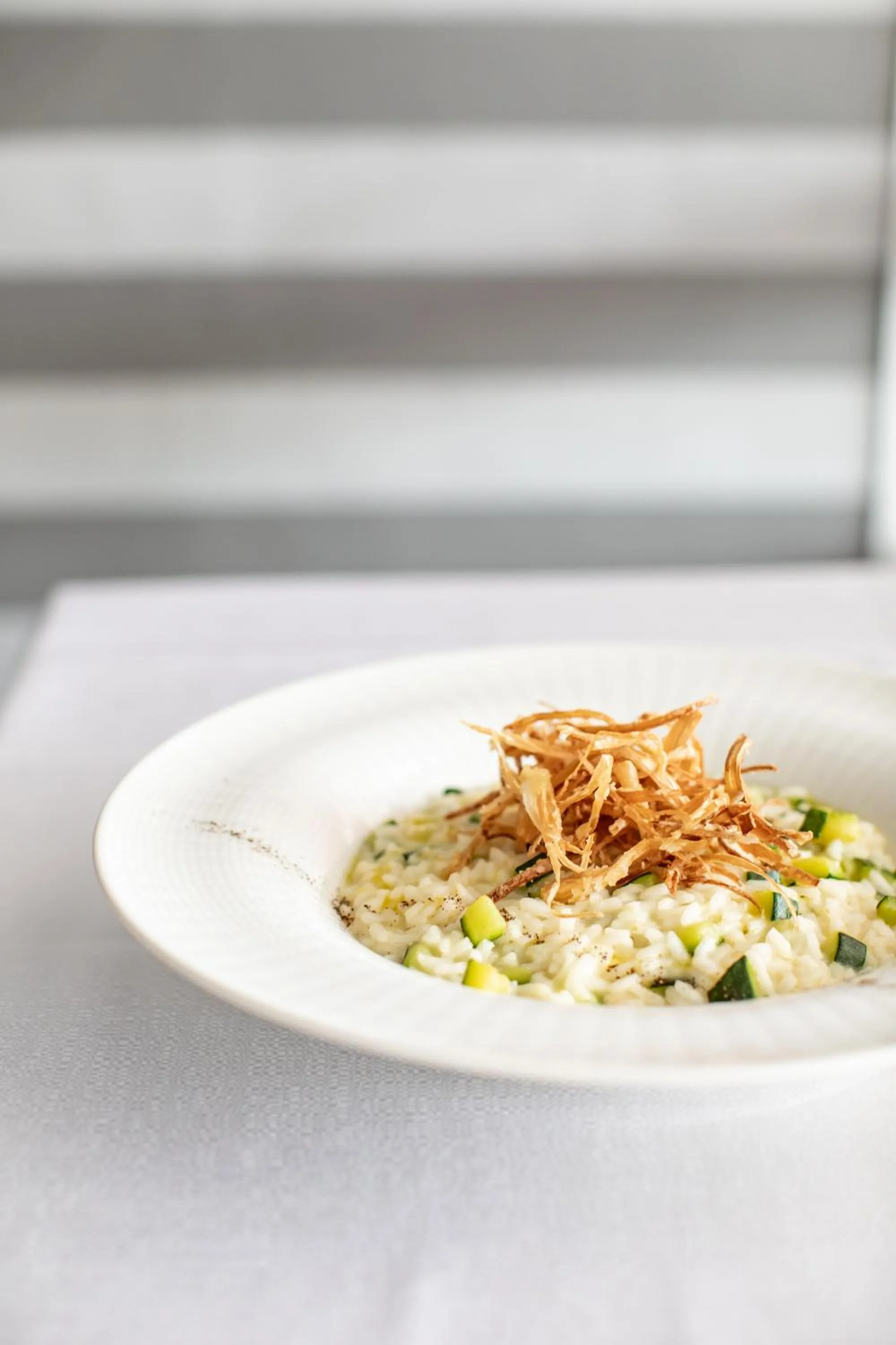 Restaurant/places to eat in Living Place Hotel