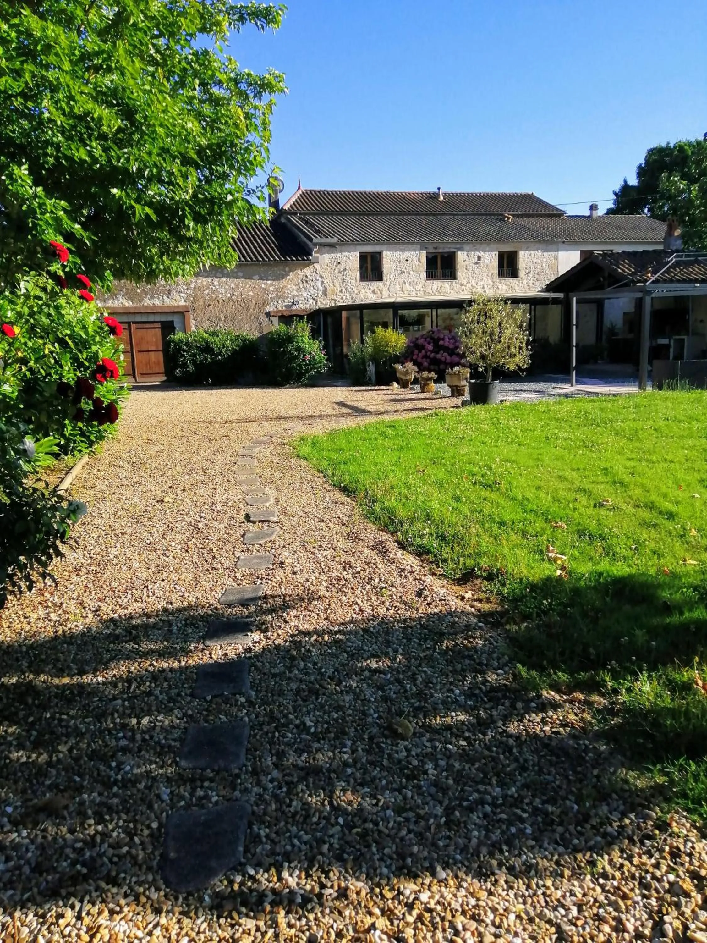 Property building in Le Grand Chemin de La Vie