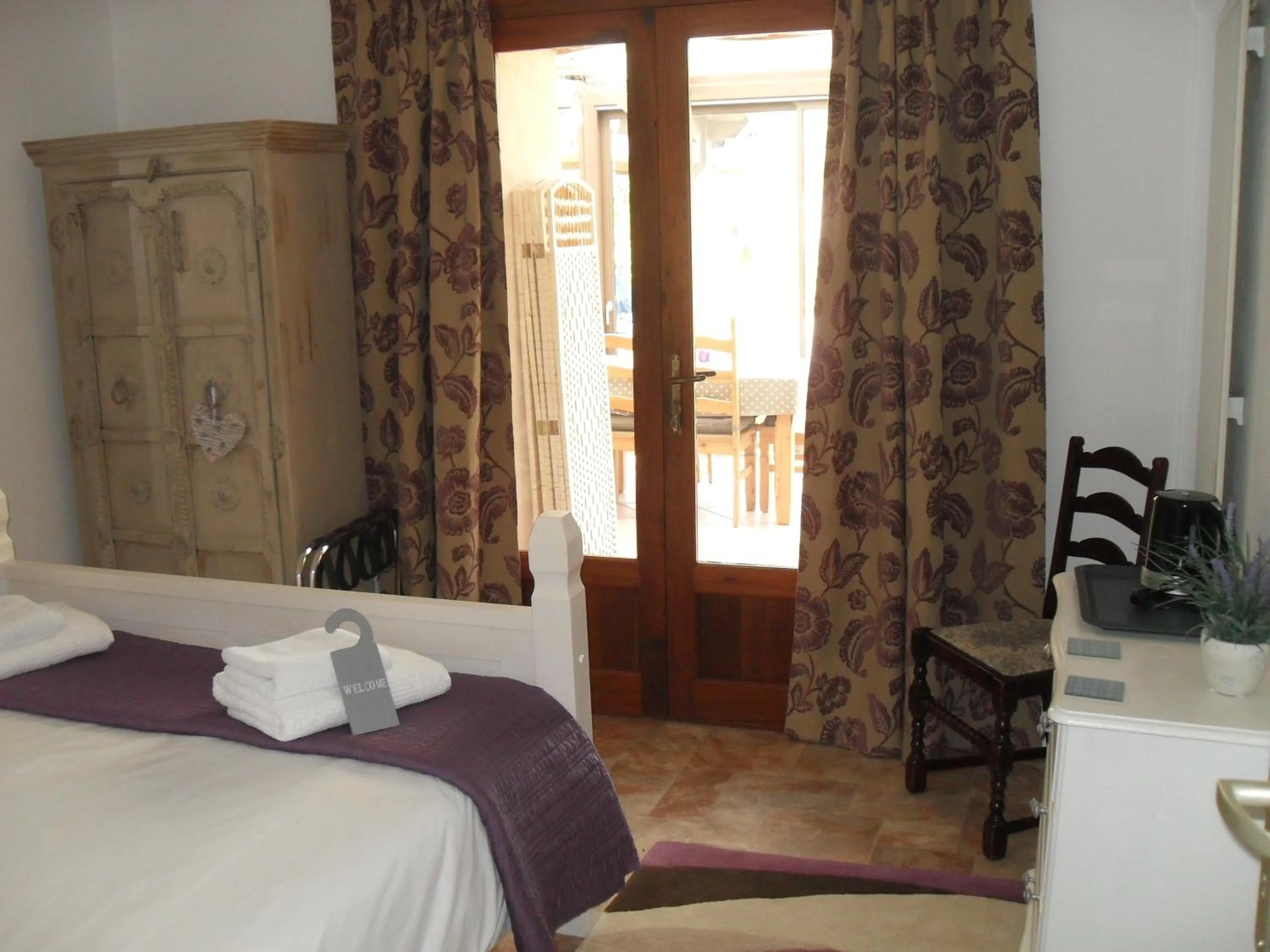 Bed in Le Grand Chemin de La Vie