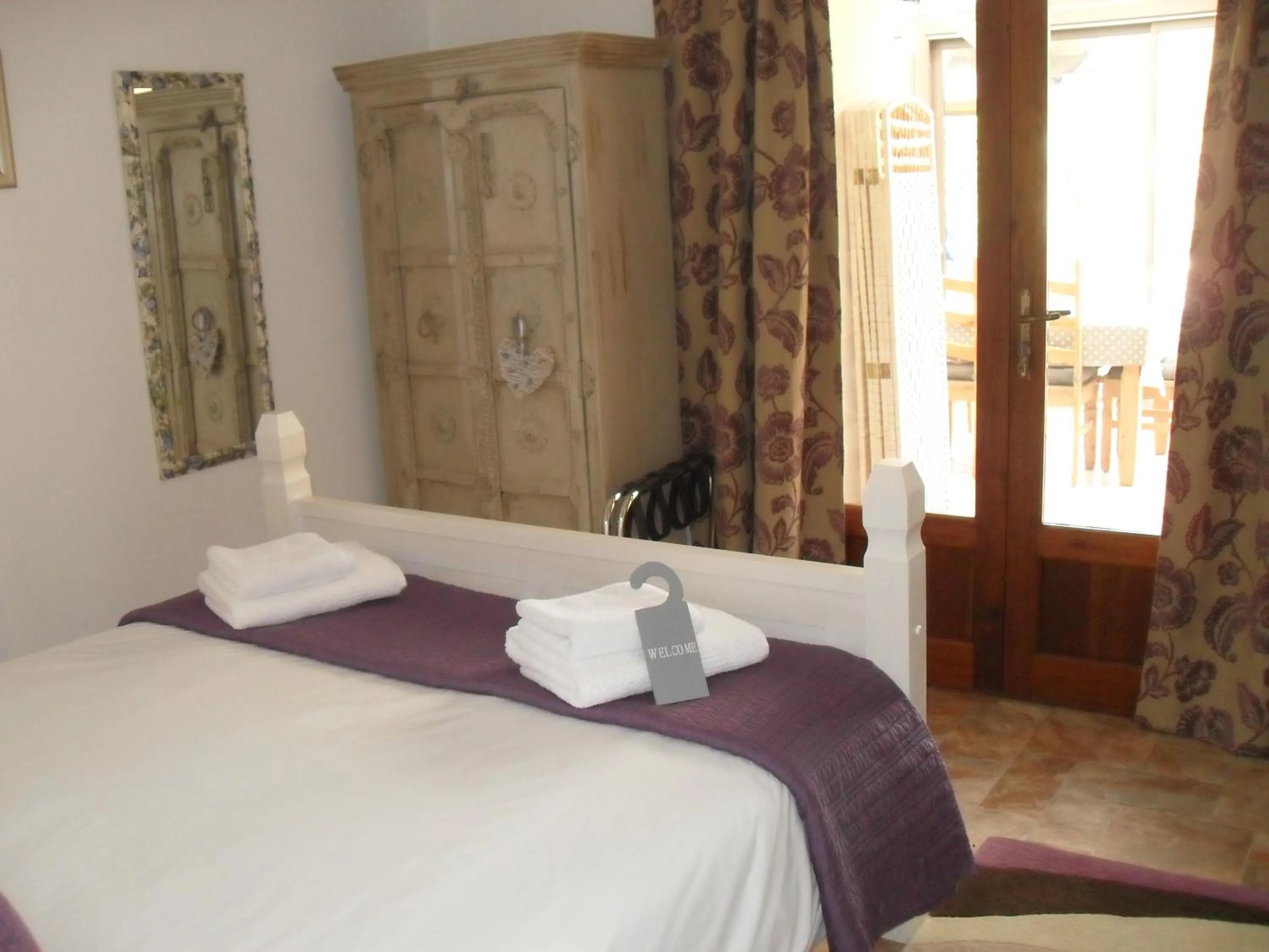 Bed in Le Grand Chemin de La Vie