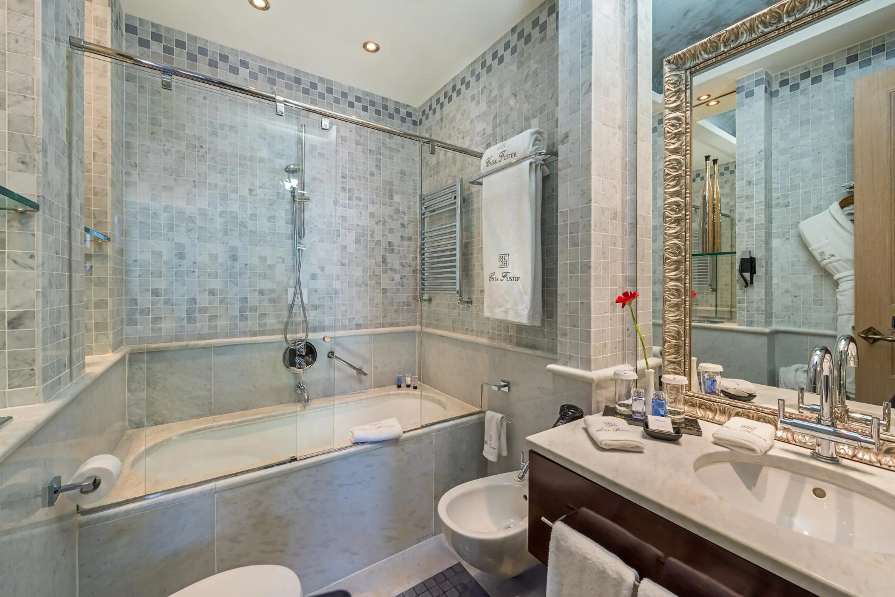 Bathroom in Hotel Casa Fuster G.L Monumento