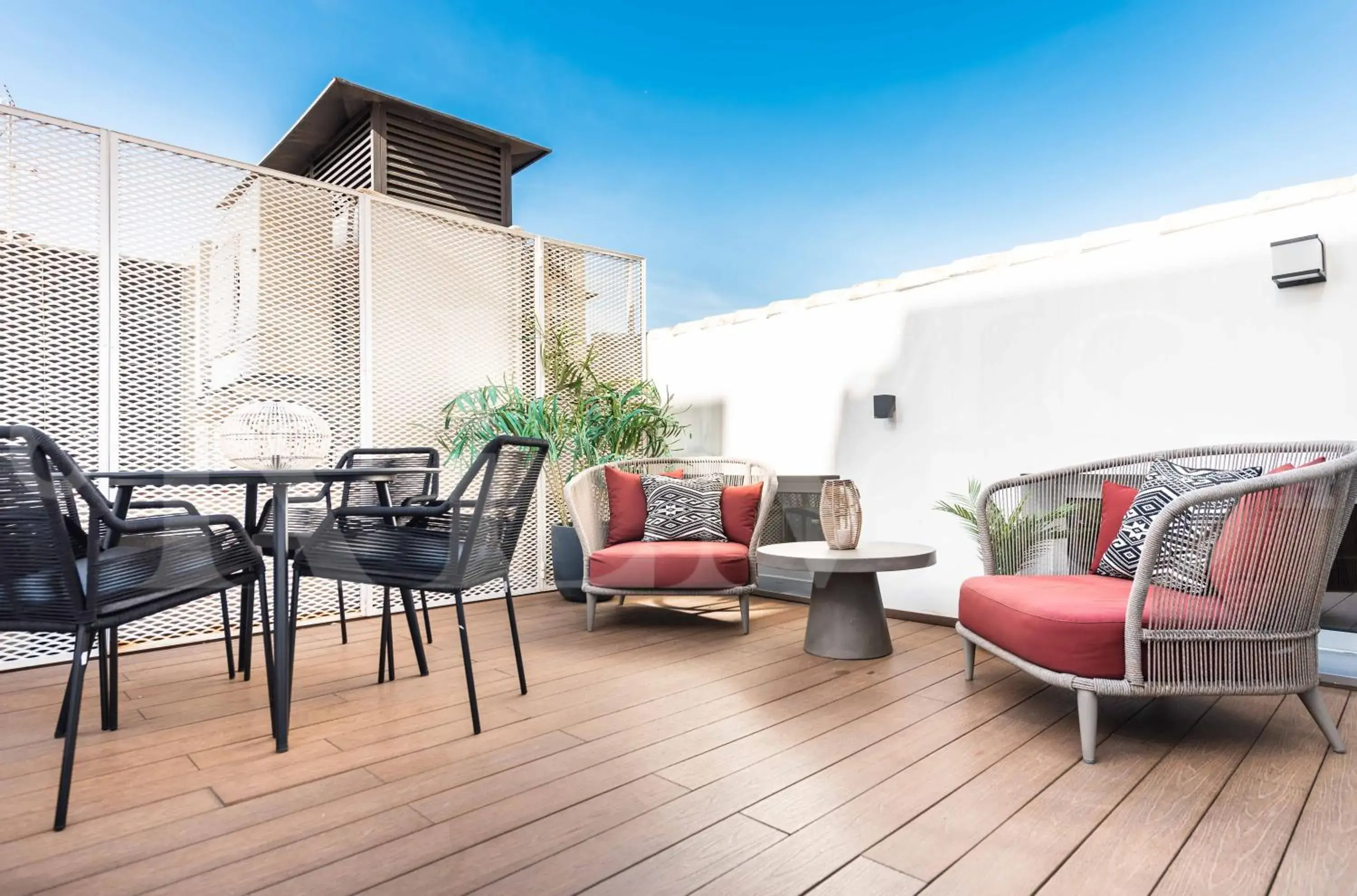 Penthouse suite with rooftop in the heart of Malaga by REMS Penthouse suite with rooftop in the heart of Malaga by REMS