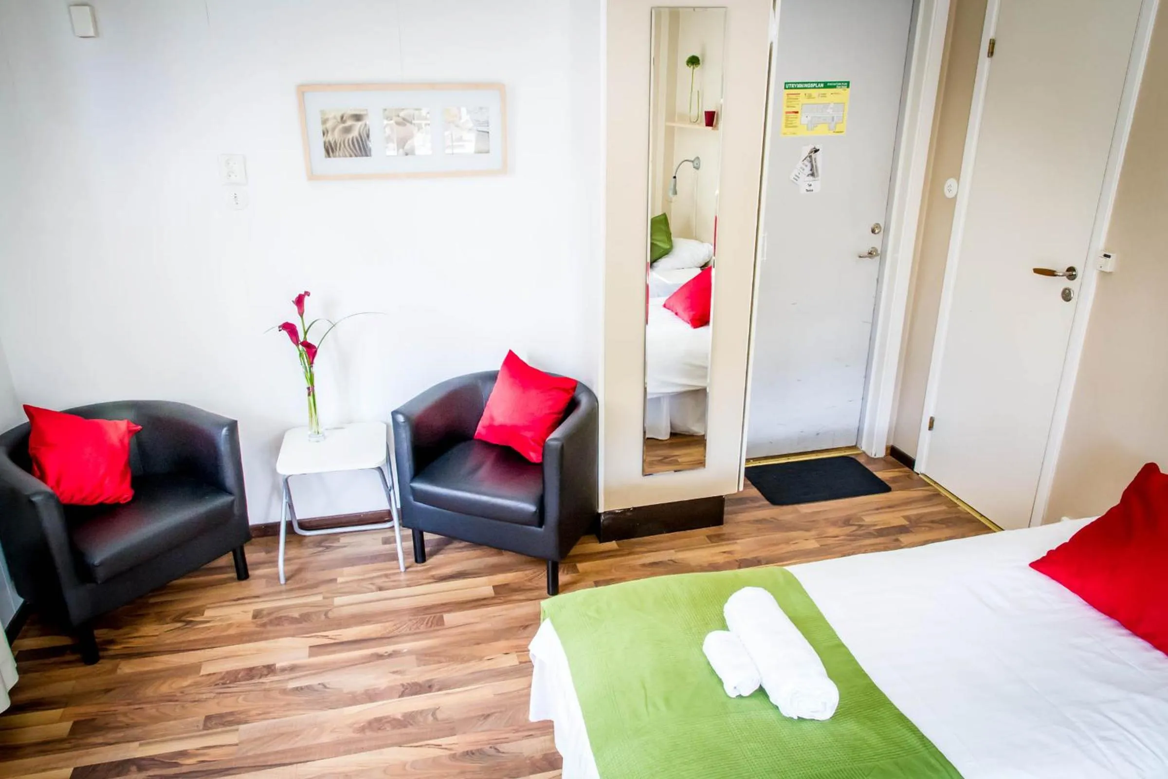 Seating area, Bed in Park Hotell