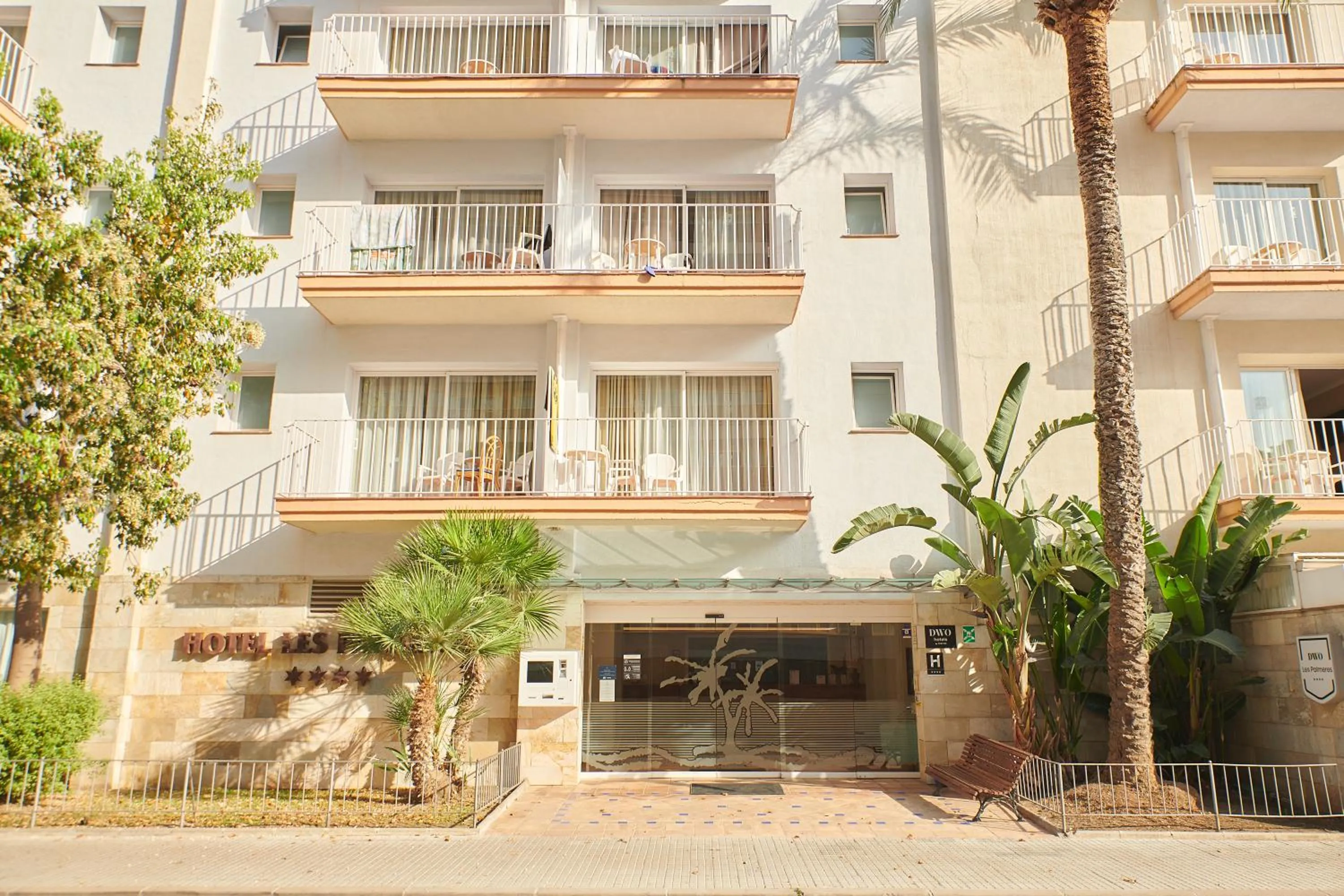 Facade/entrance in DWO Les Palmeres